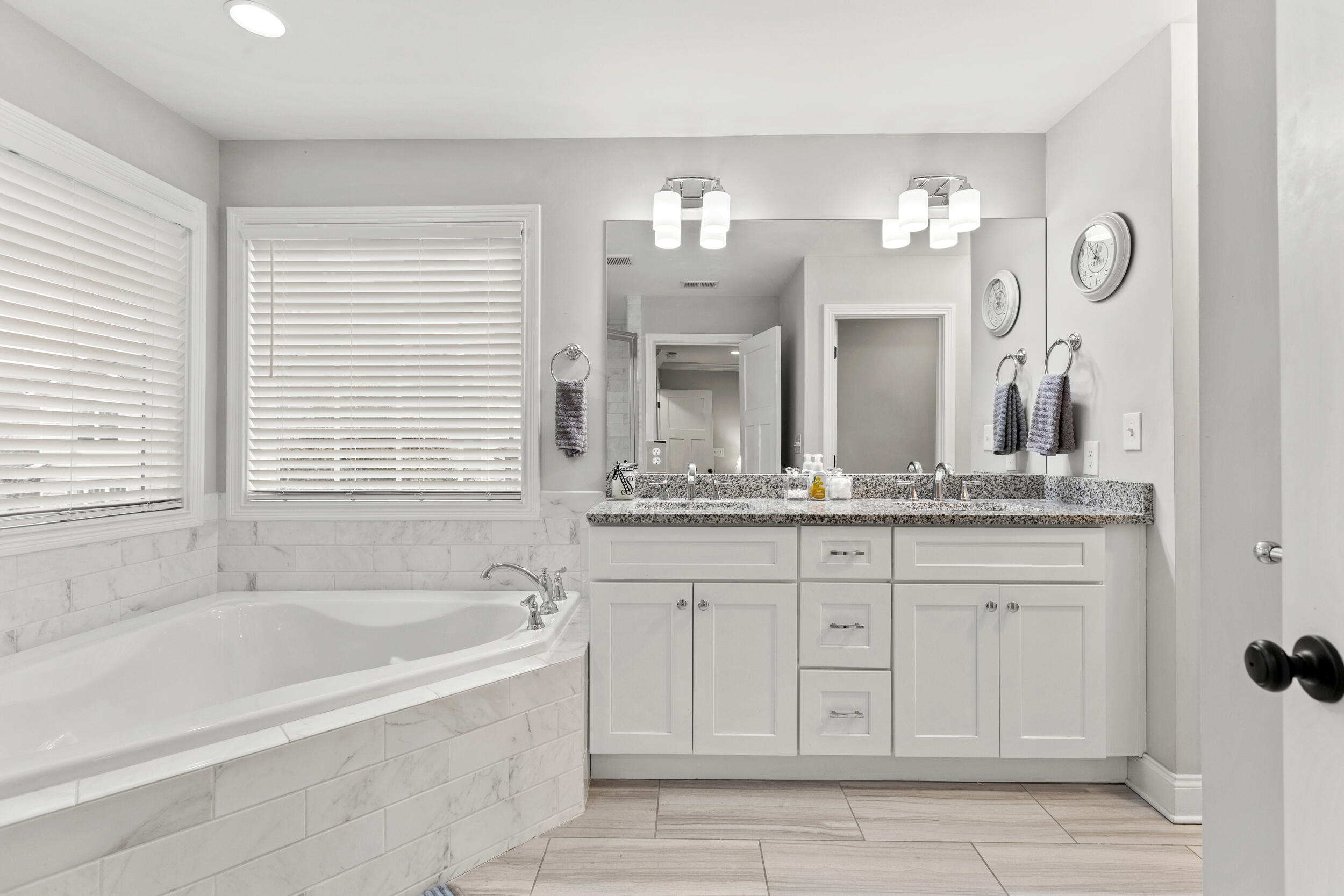 3361 Bay Springs Park Park