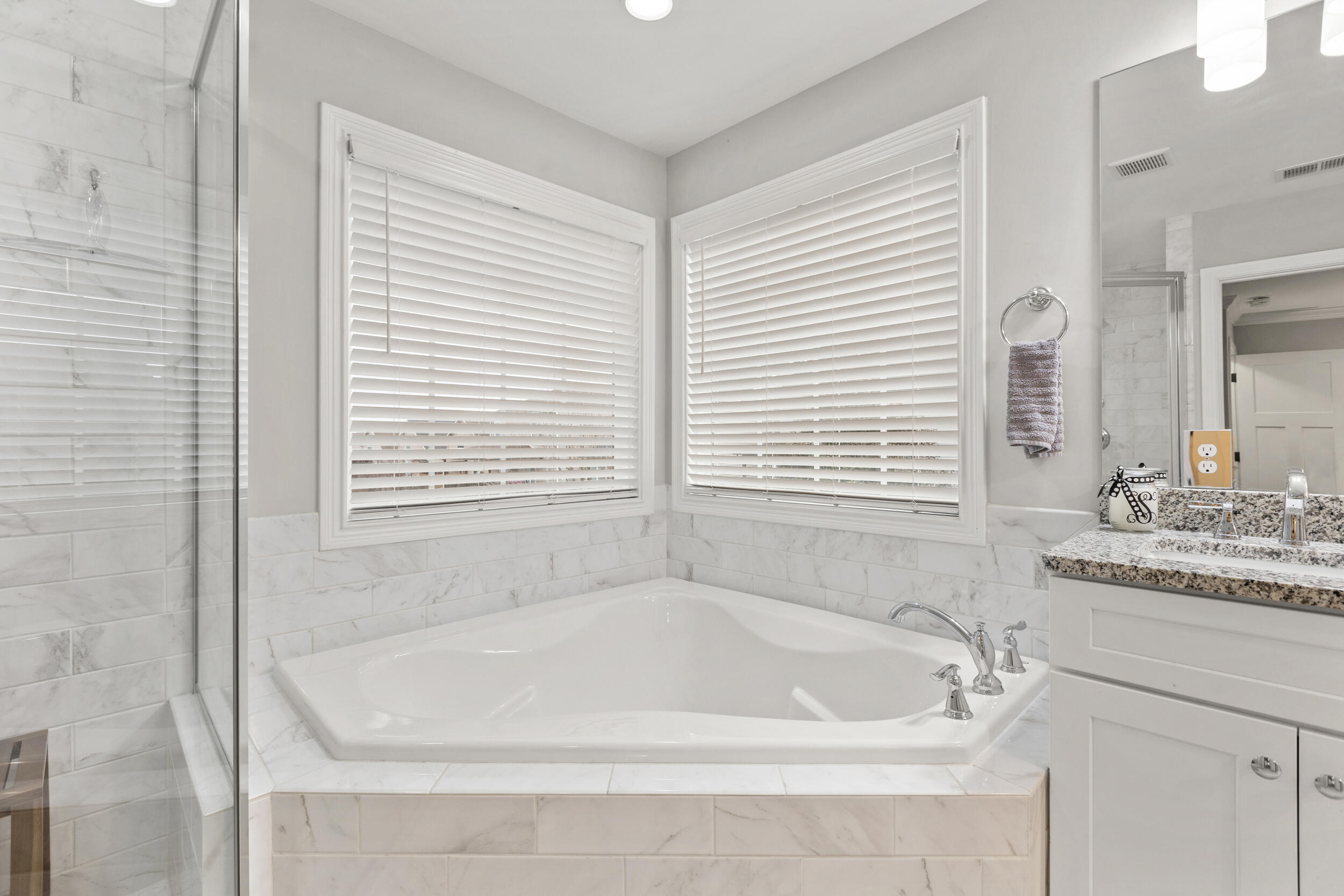 3361 Bay Springs Park Park