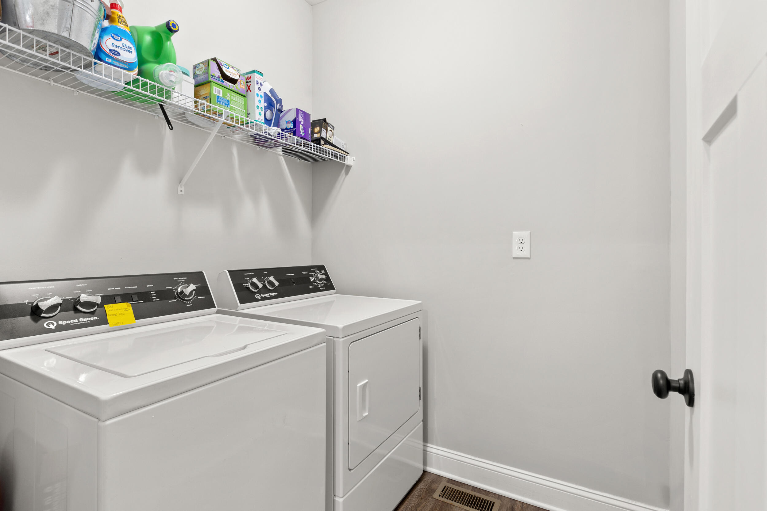 3361 Bay Springs Park Park