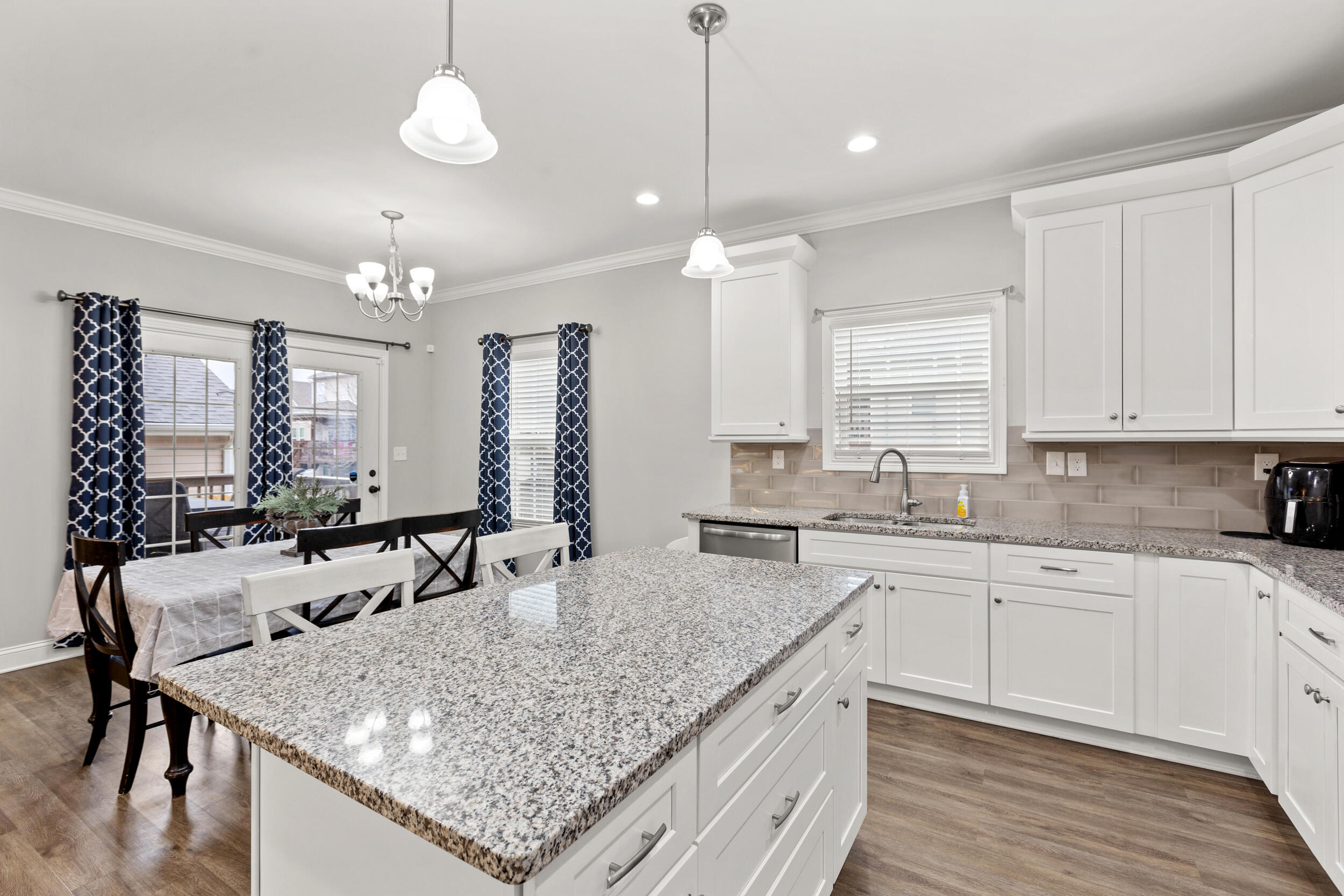 3361 Bay Springs Park Park