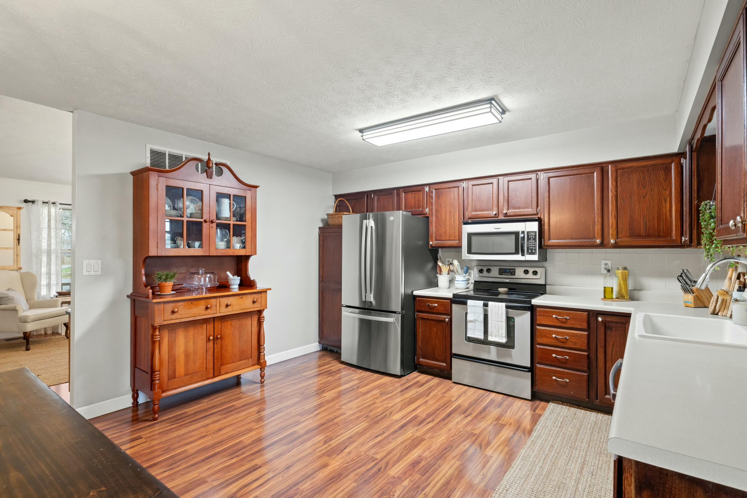 3808 Brookdale Circle