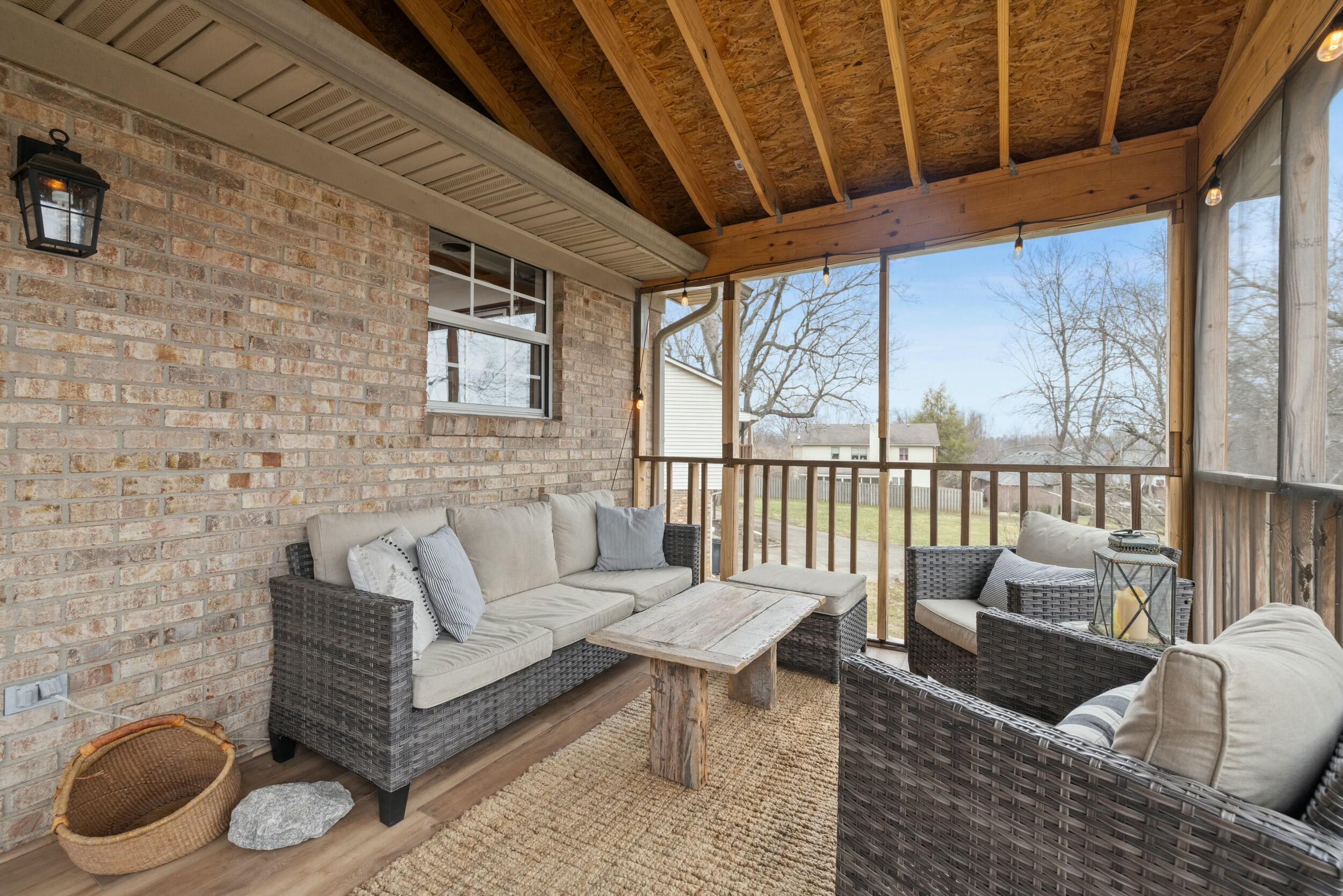 3808 Brookdale Circle