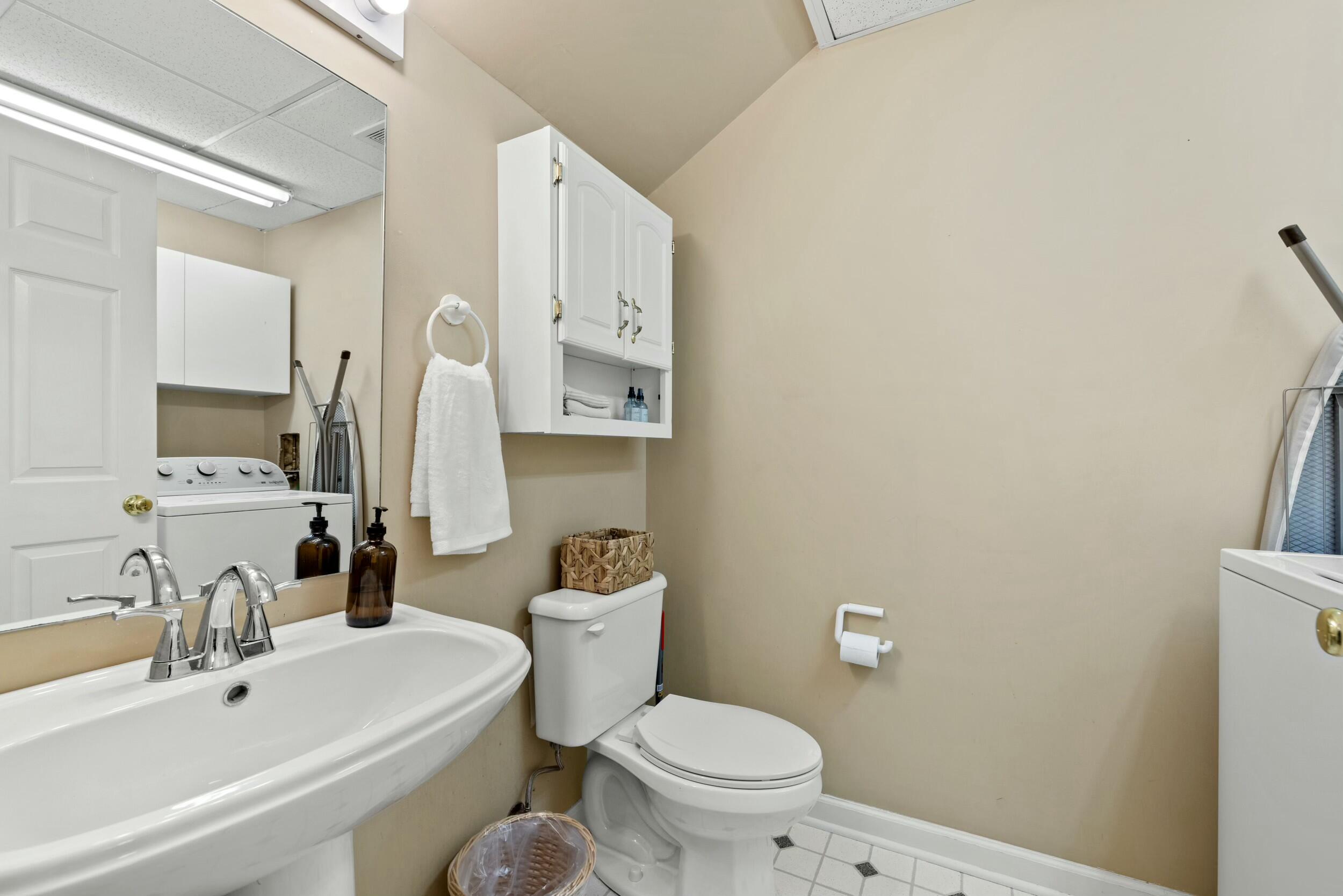 3808 Brookdale Circle