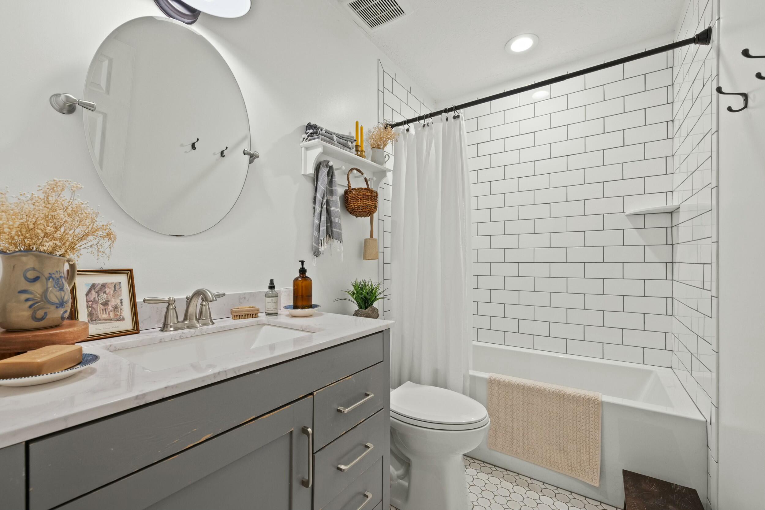 3808 Brookdale Circle