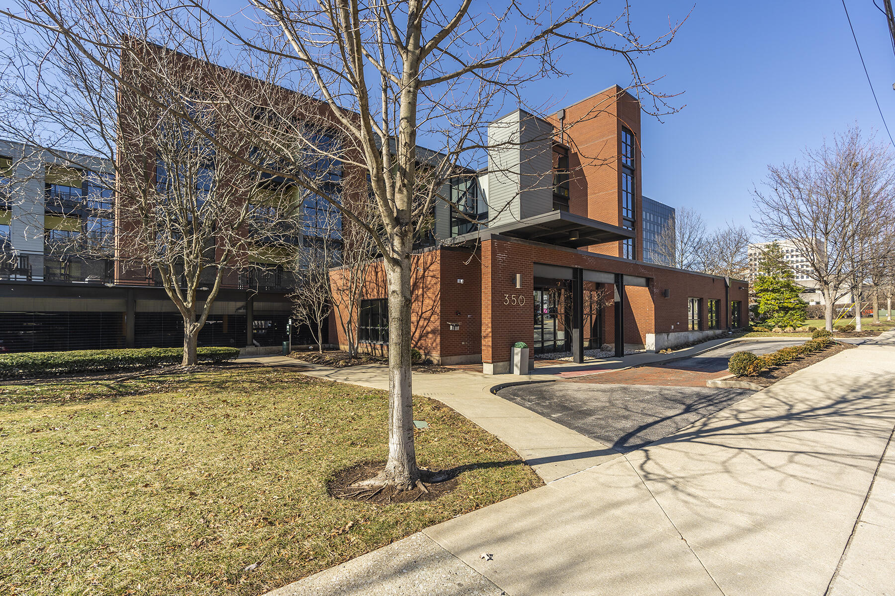 350 E Short Street 428