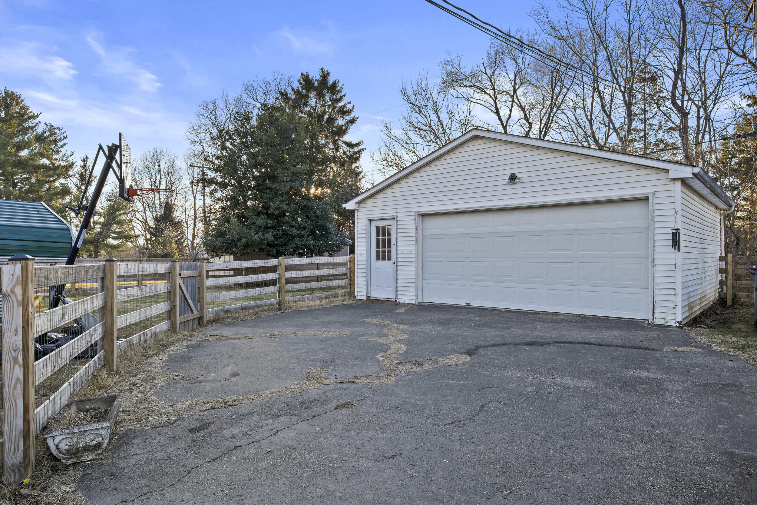 1709 Blue Licks Road