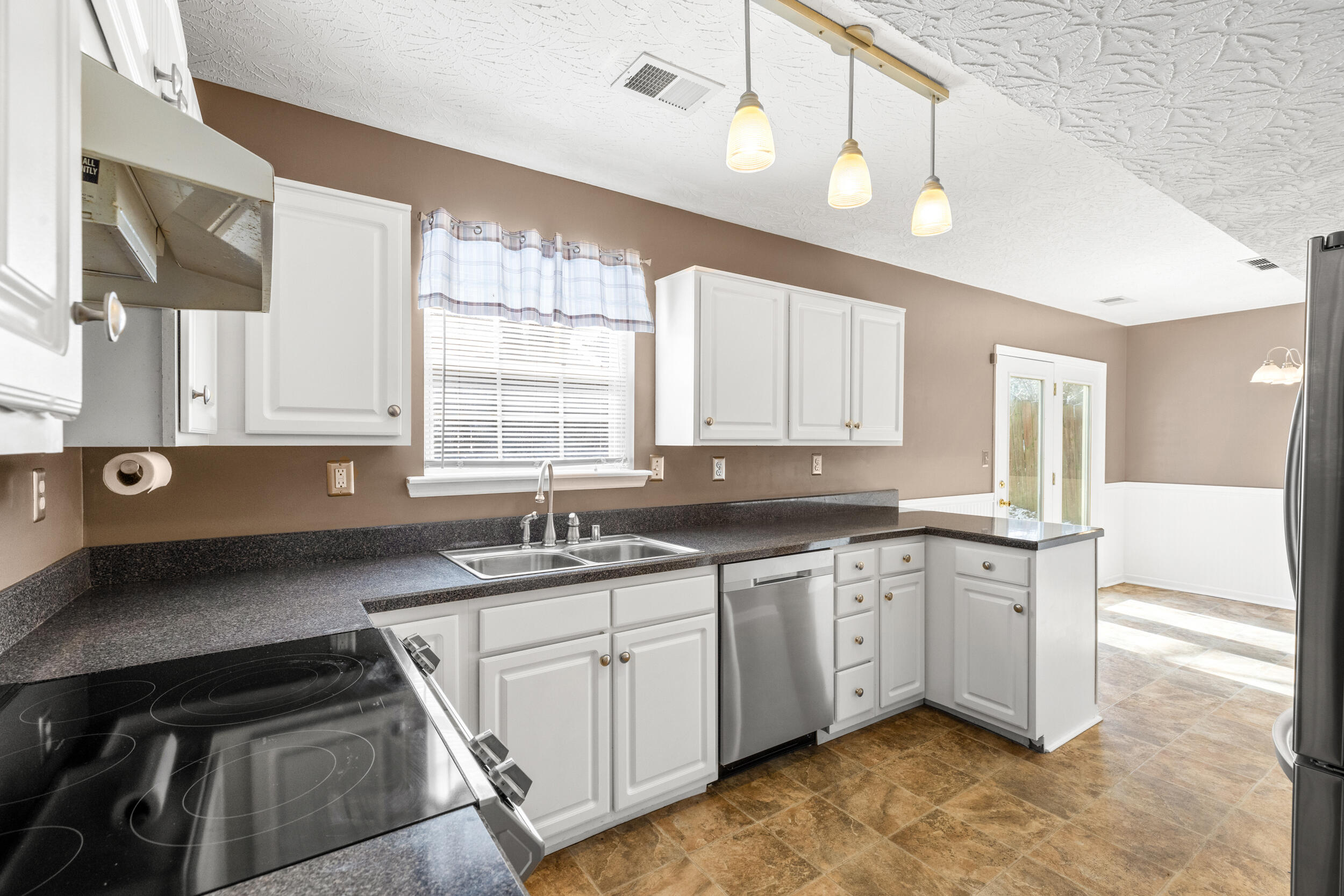 2532 Island Pond Road