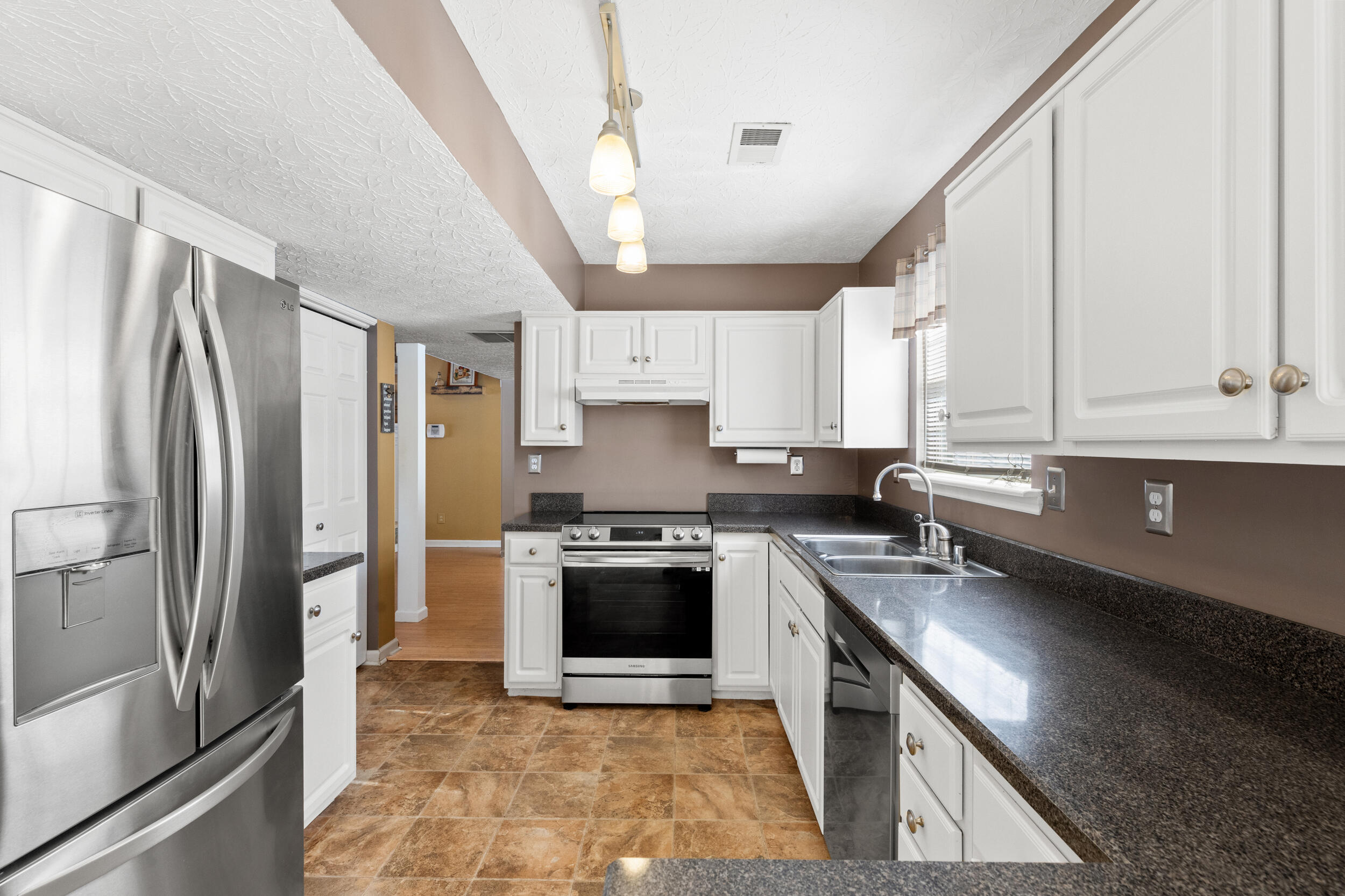 2532 Island Pond Road