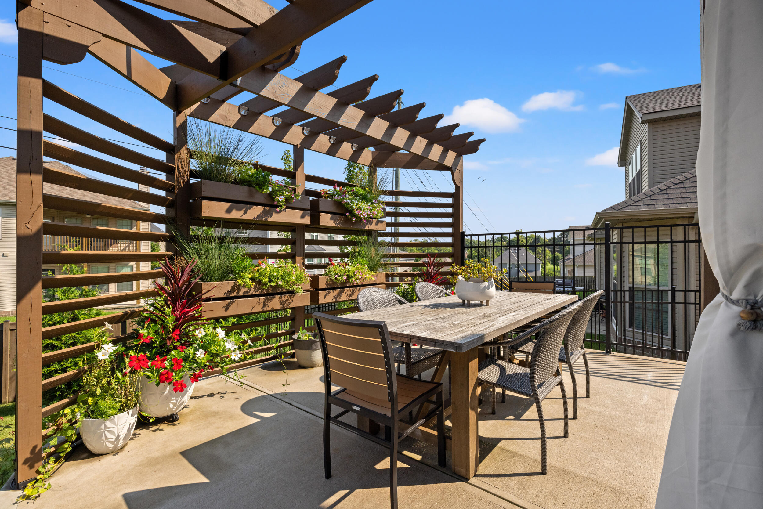 1637 Cornelius Trace