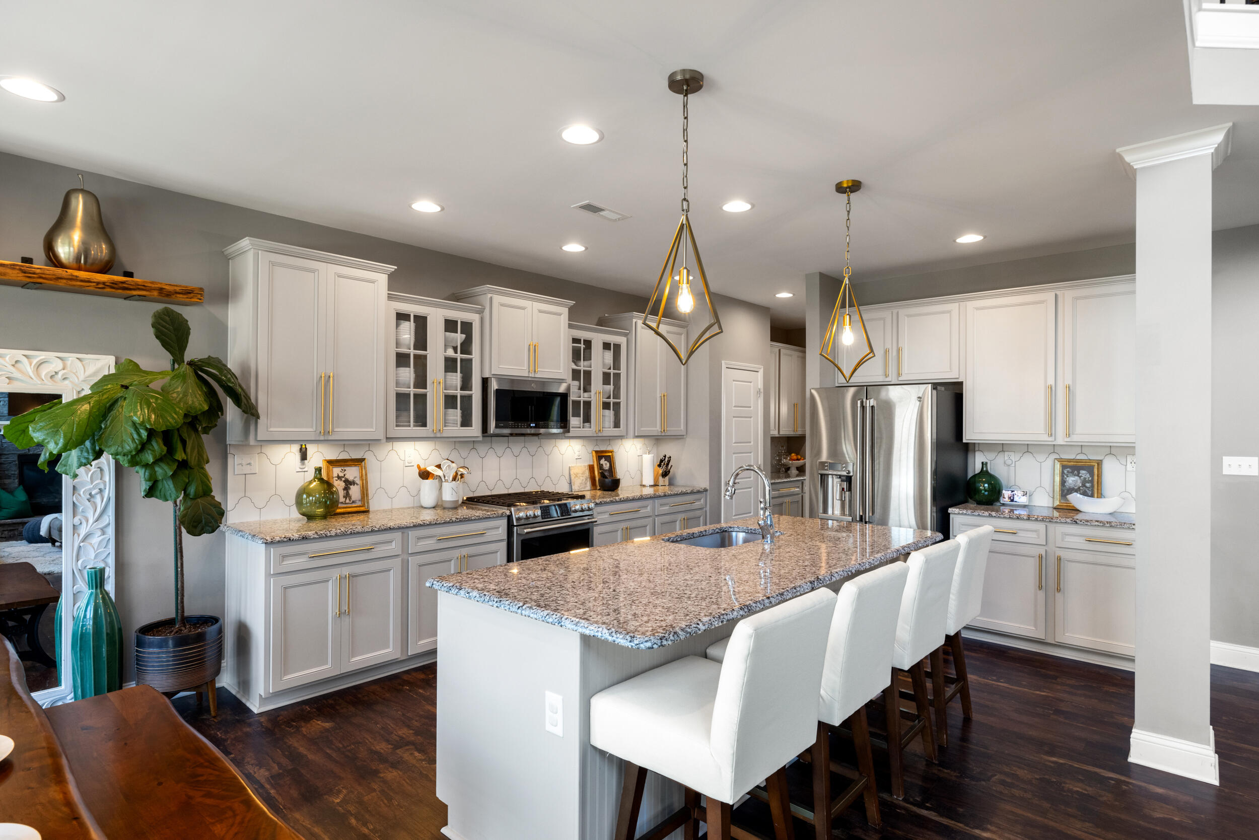 1637 Cornelius Trace