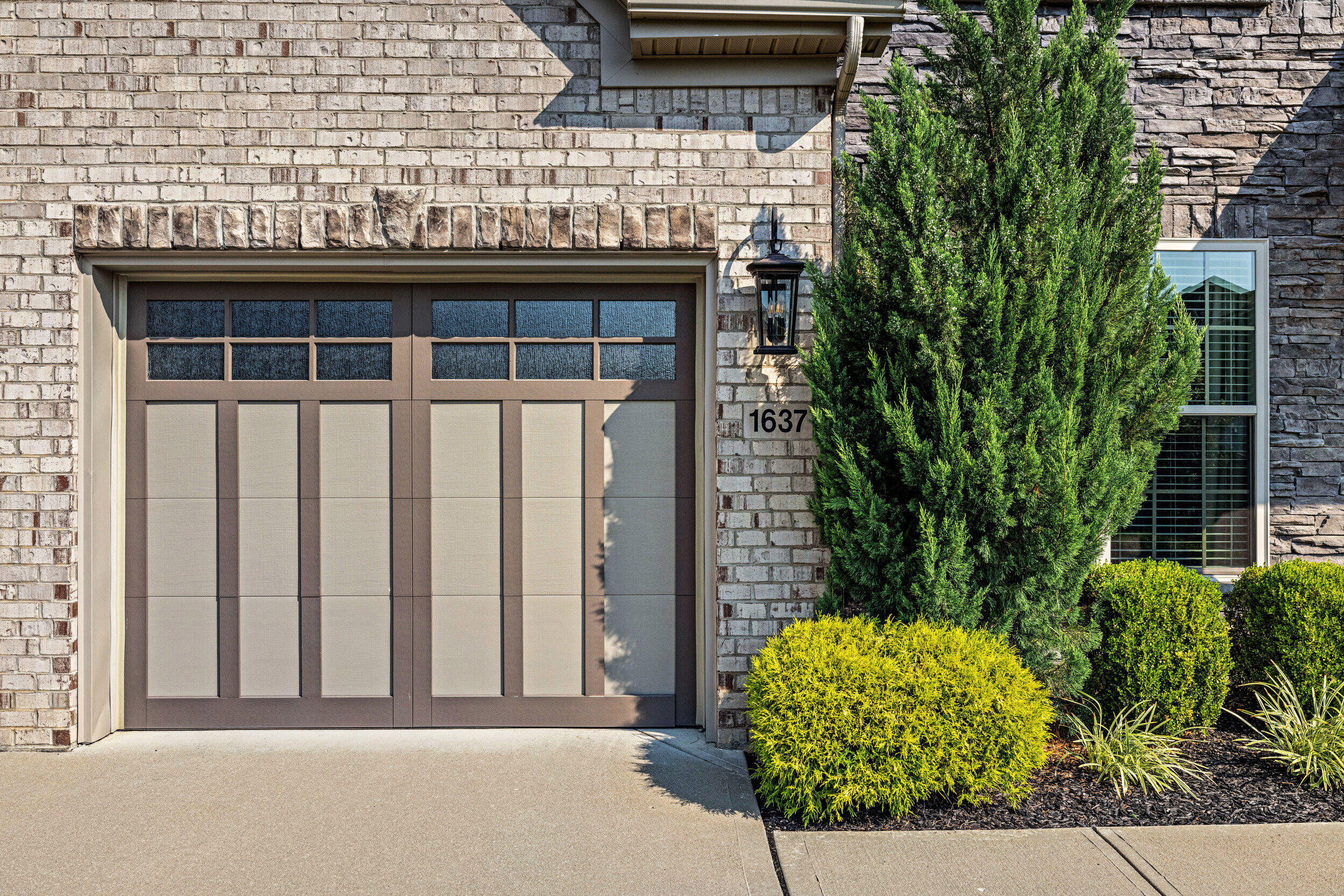 1637 Cornelius Trace