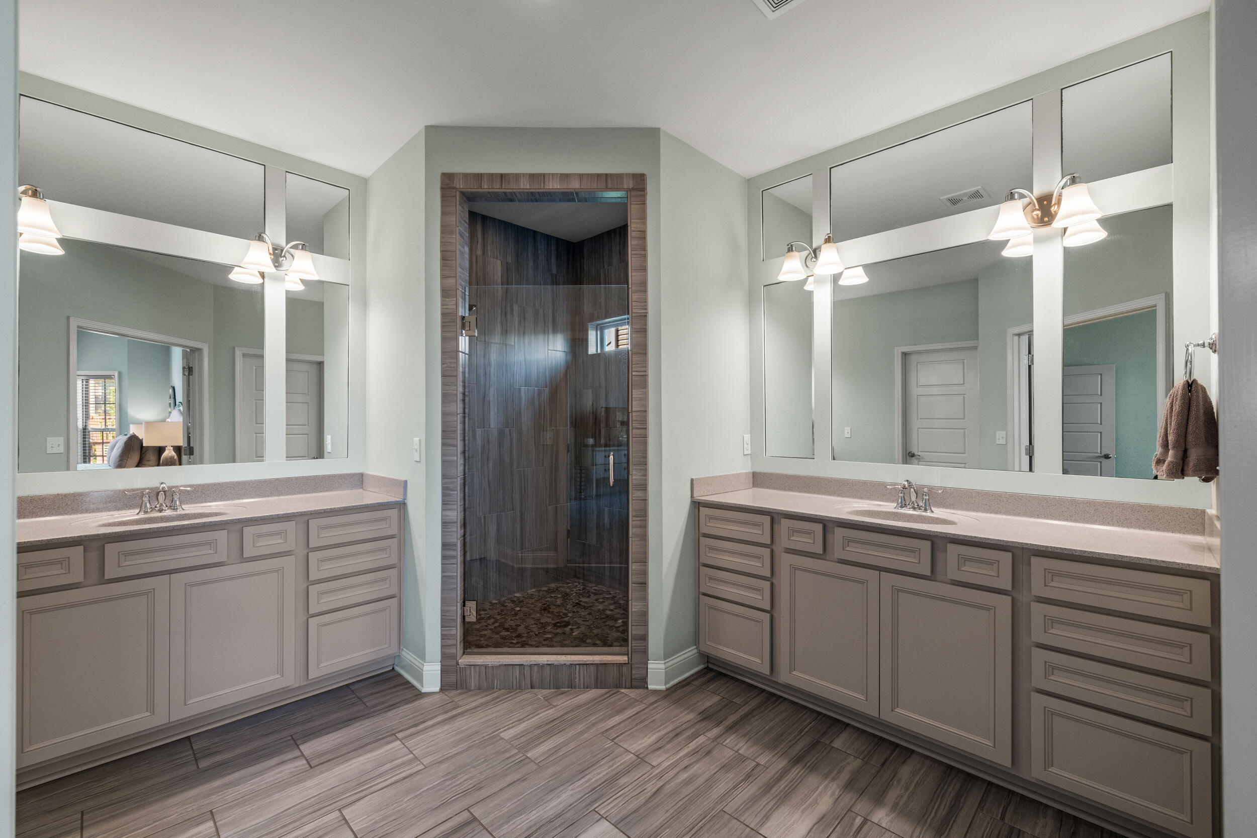 1637 Cornelius Trace