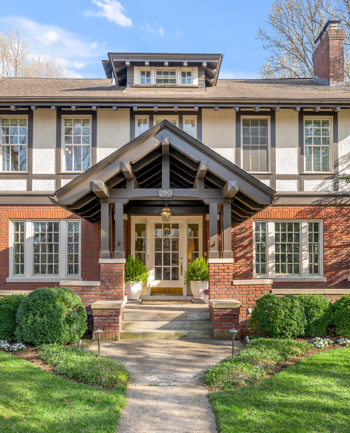 290 South Ashland Avenue