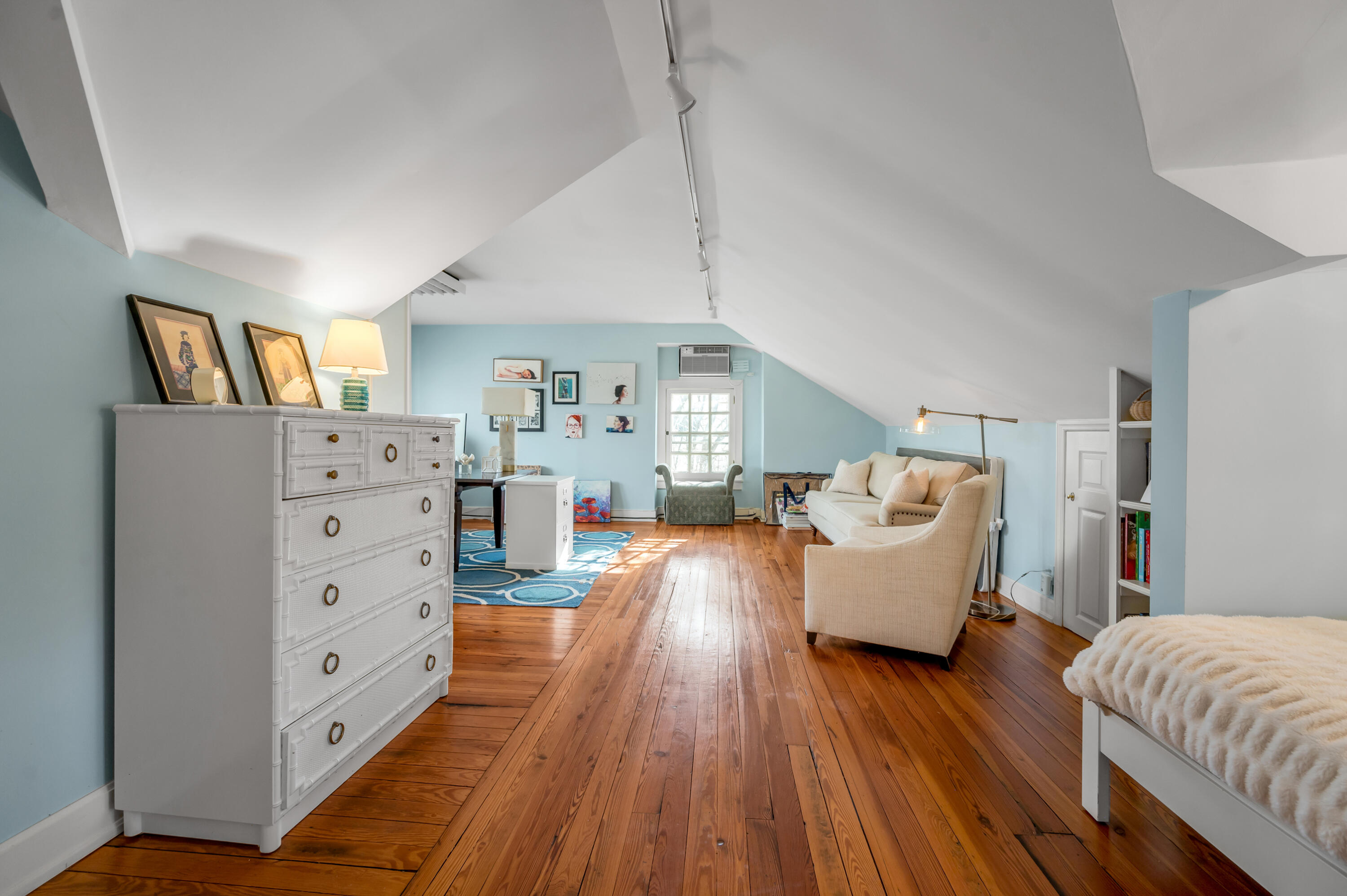 290 South Ashland Avenue