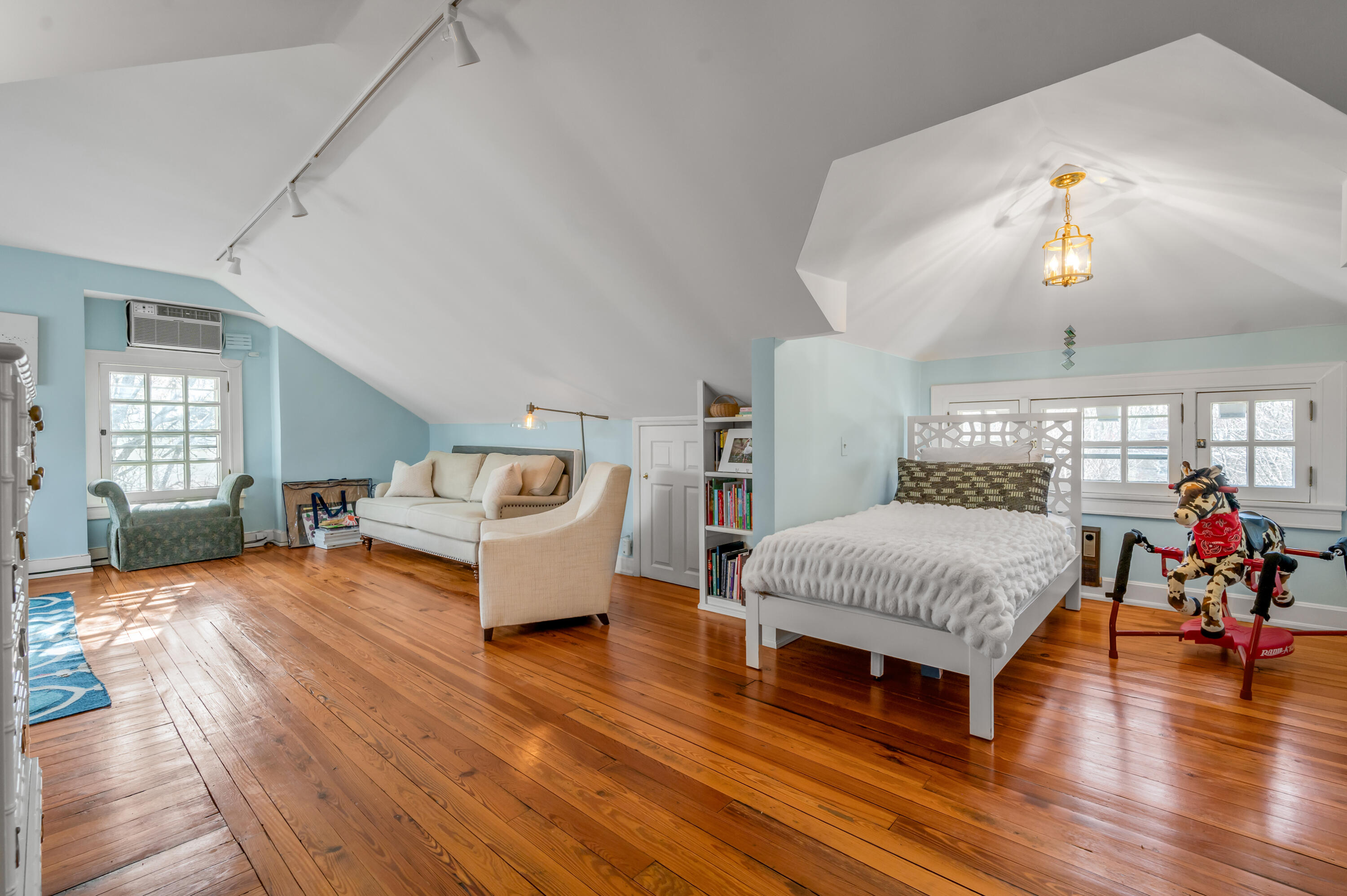 290 South Ashland Avenue