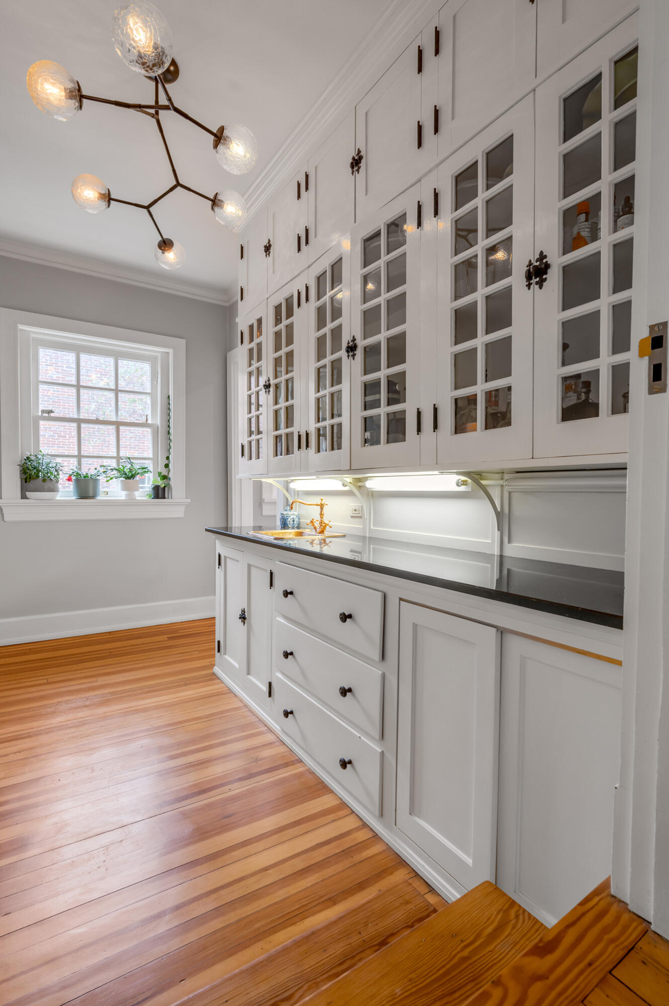 290 South Ashland Avenue