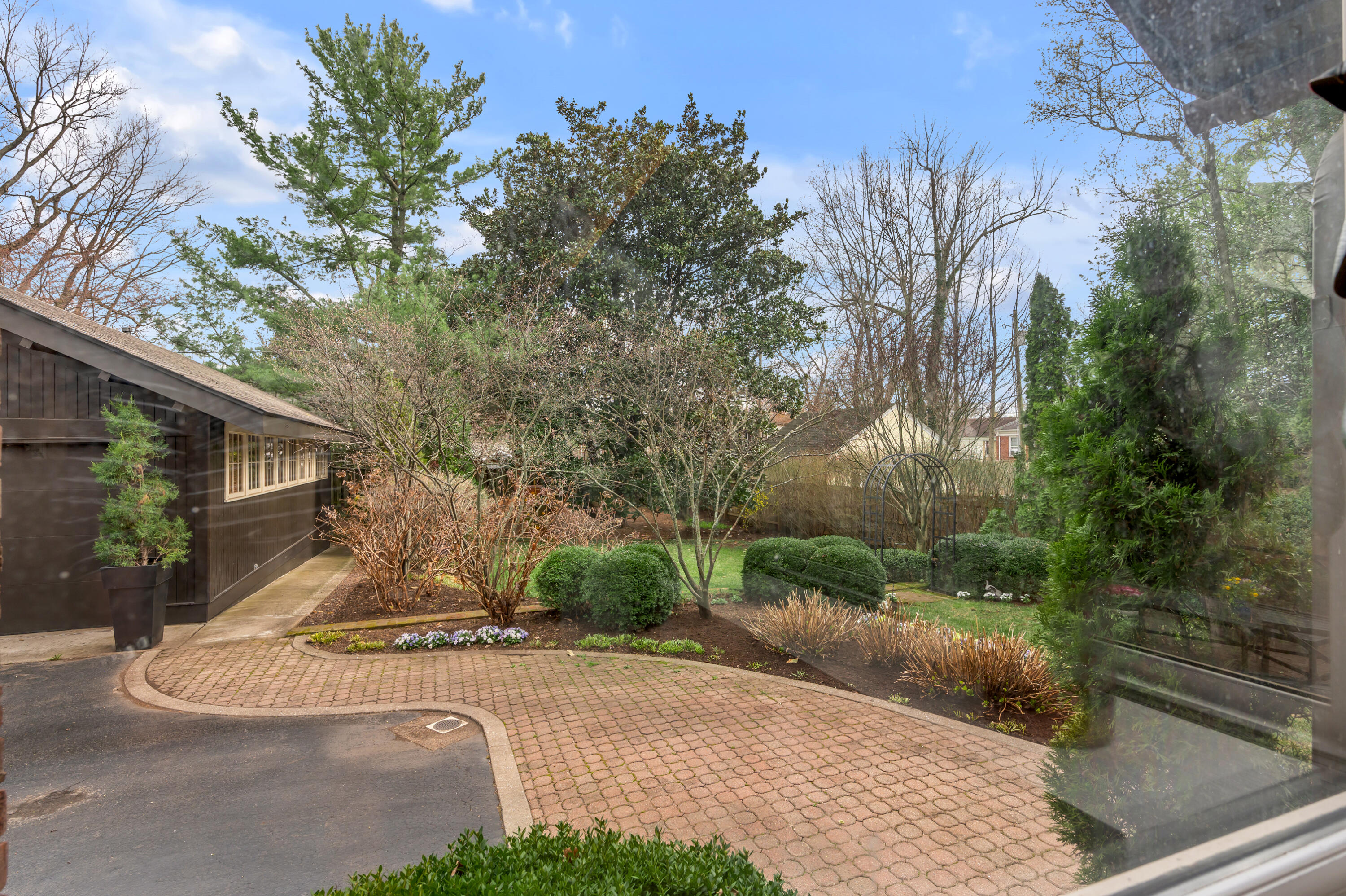 290 South Ashland Avenue