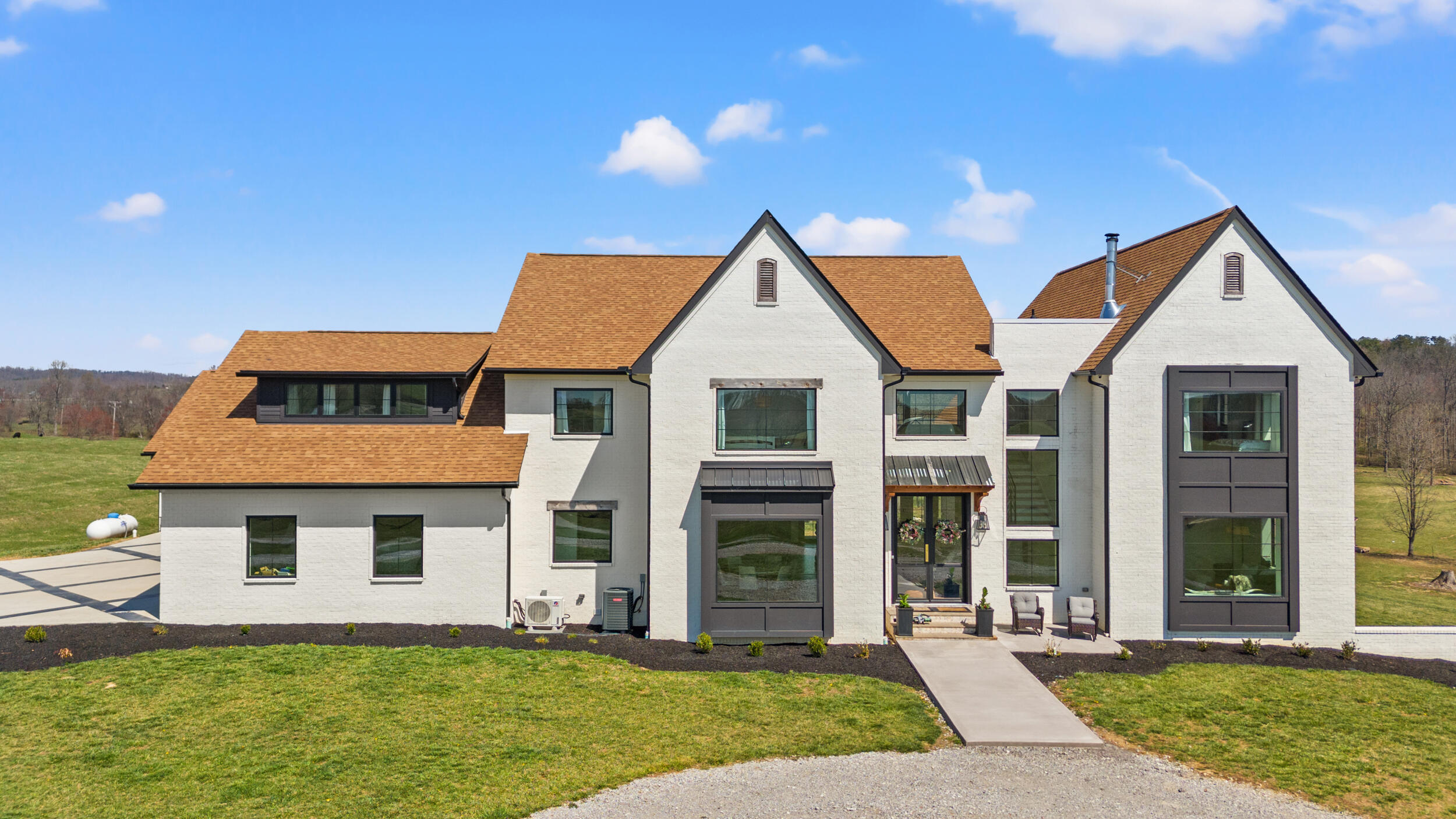 1674 Laurel Road