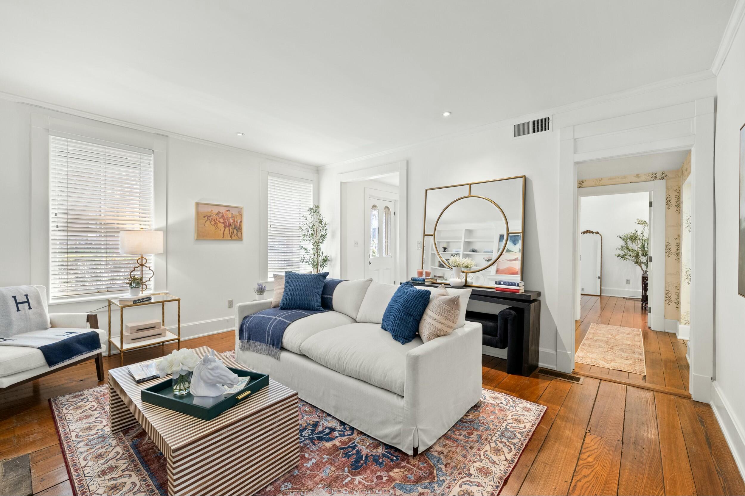 628 West Short Street