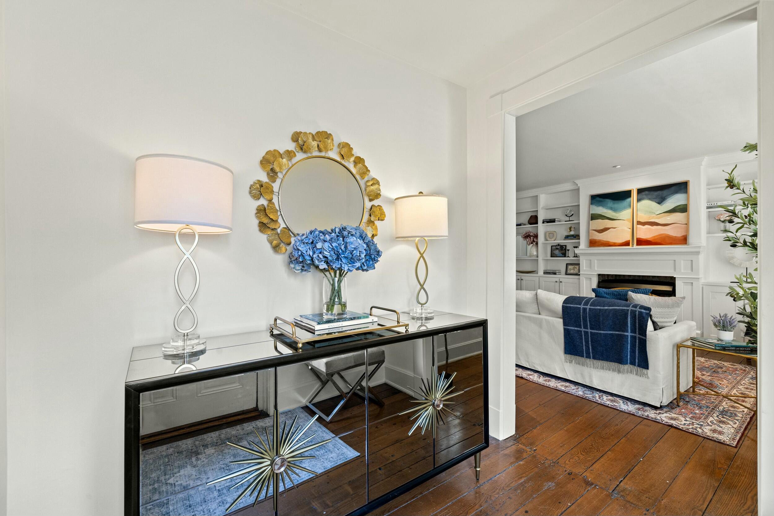 628 West Short Street