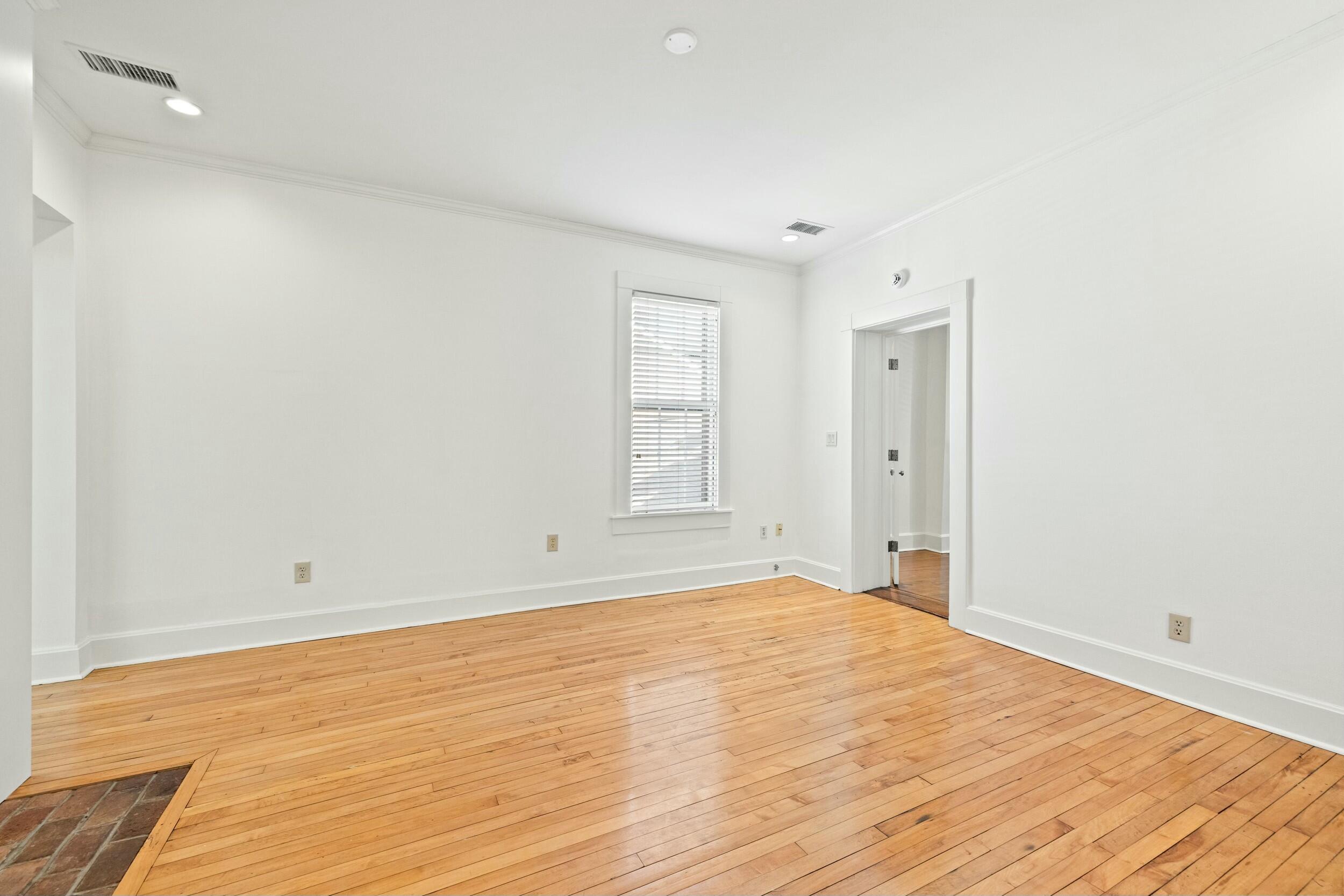 628 West Short Street