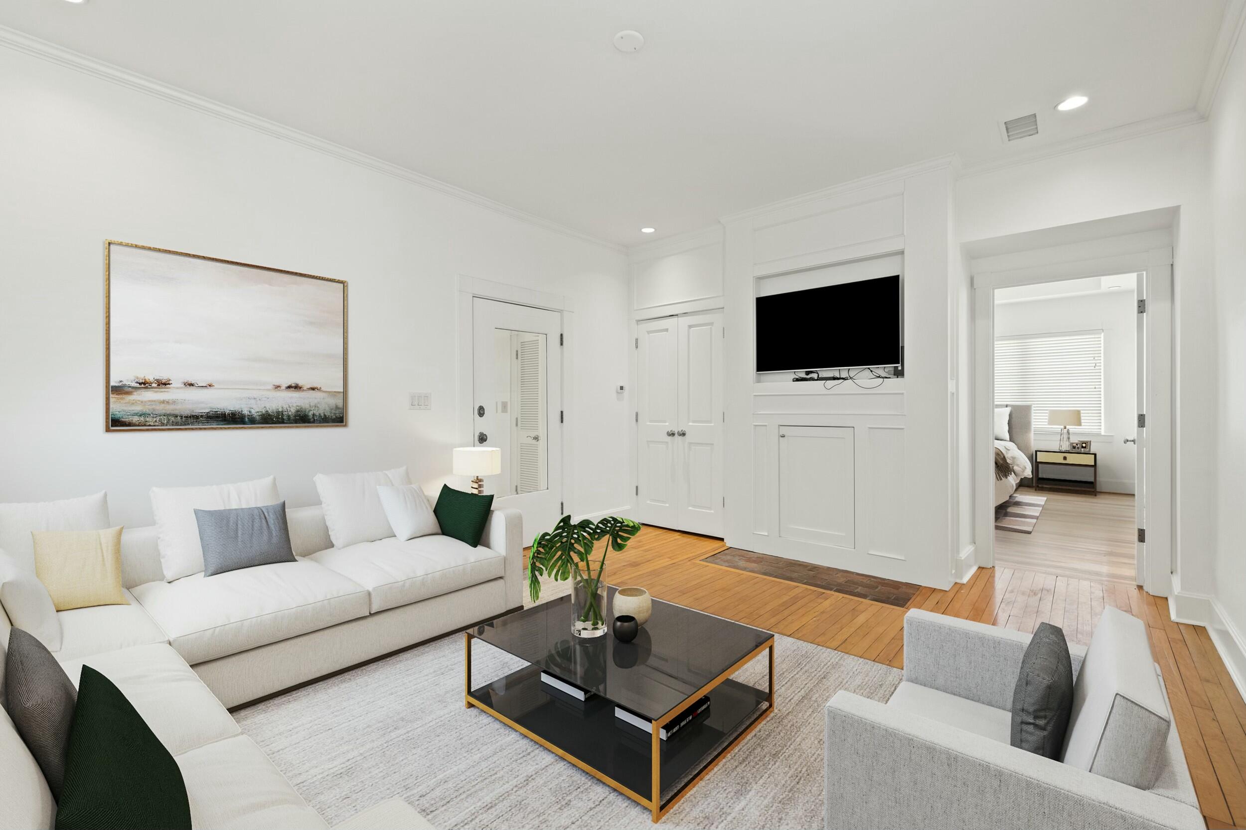 628 West Short Street