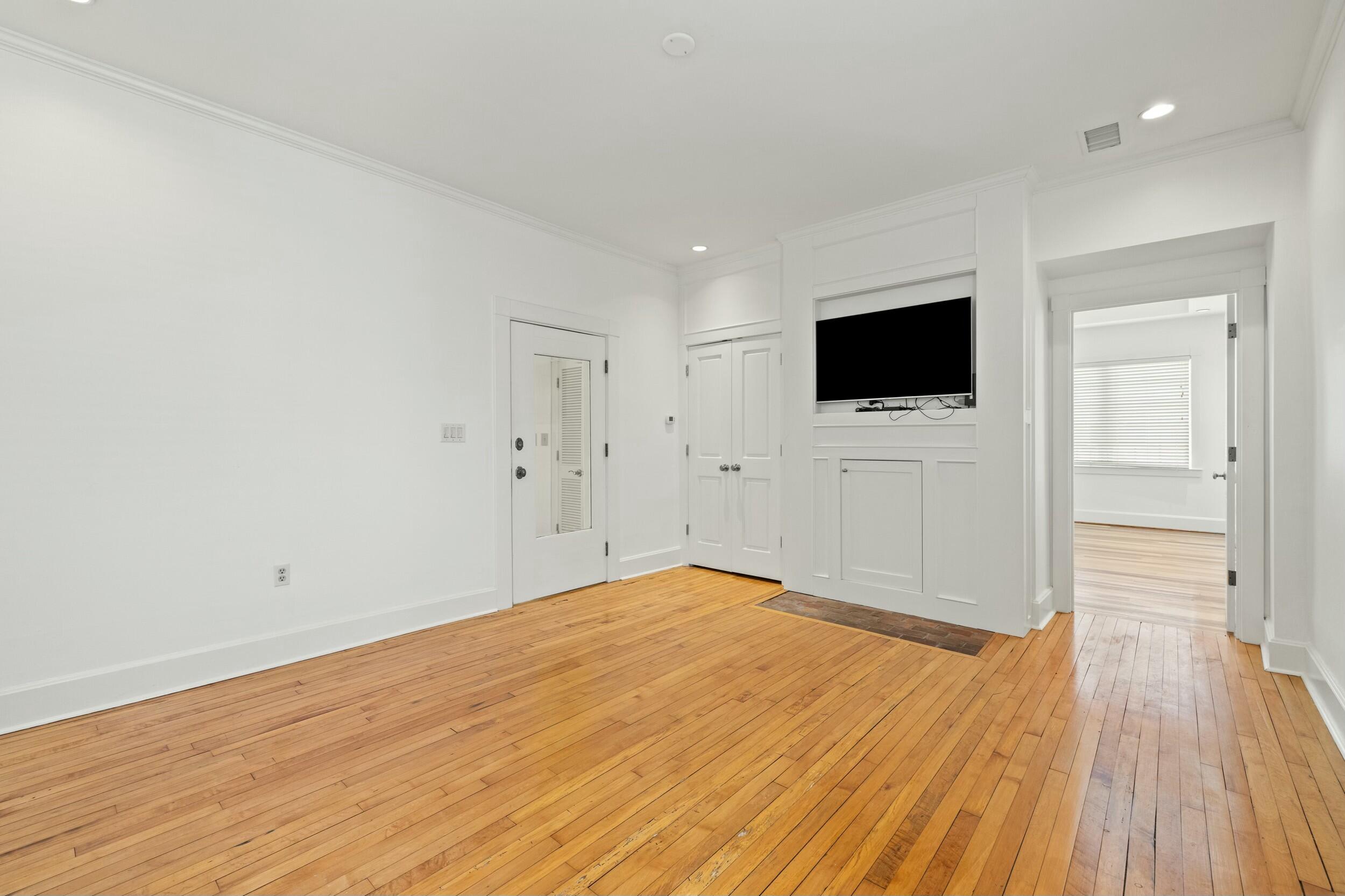 628 West Short Street