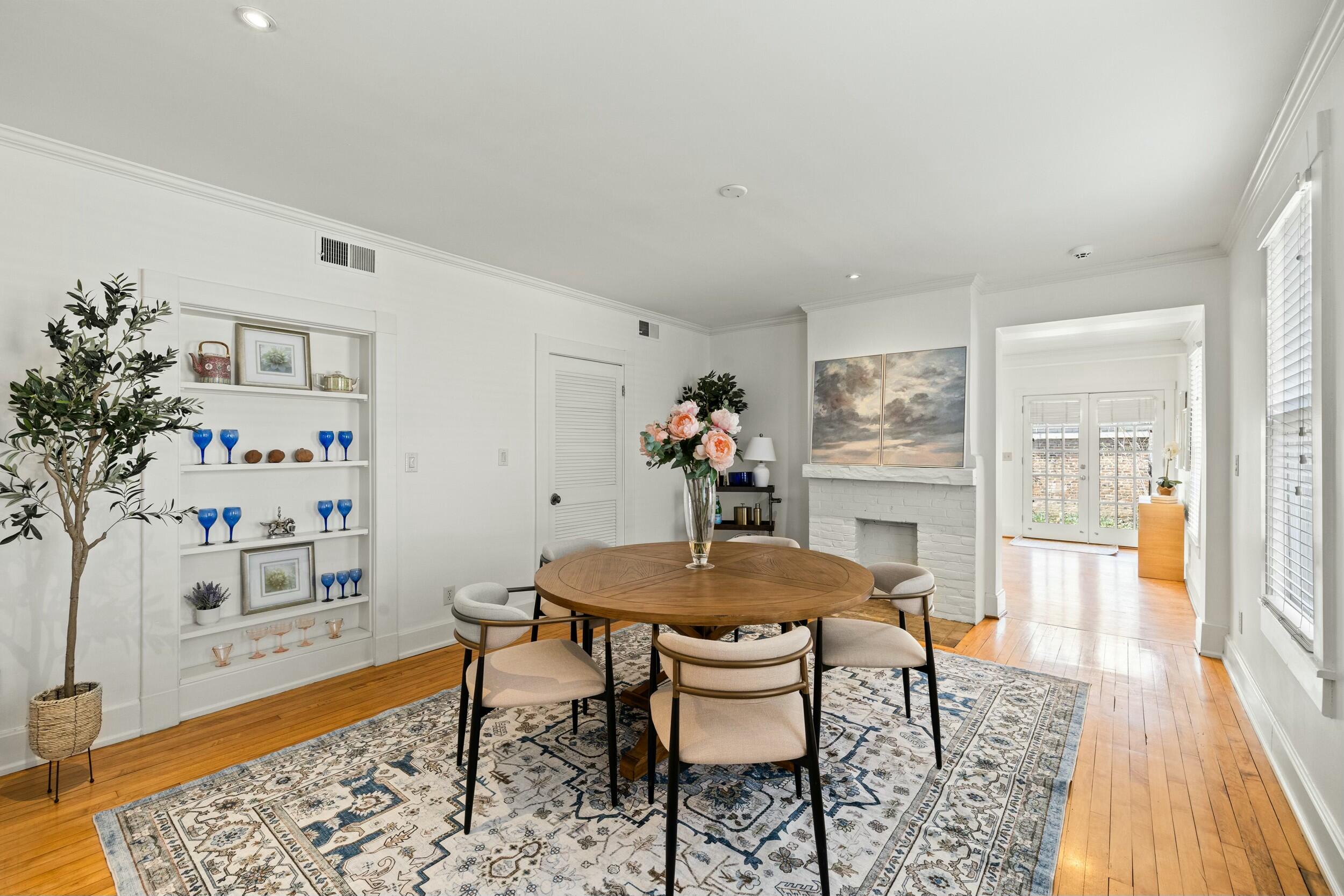 628 West Short Street