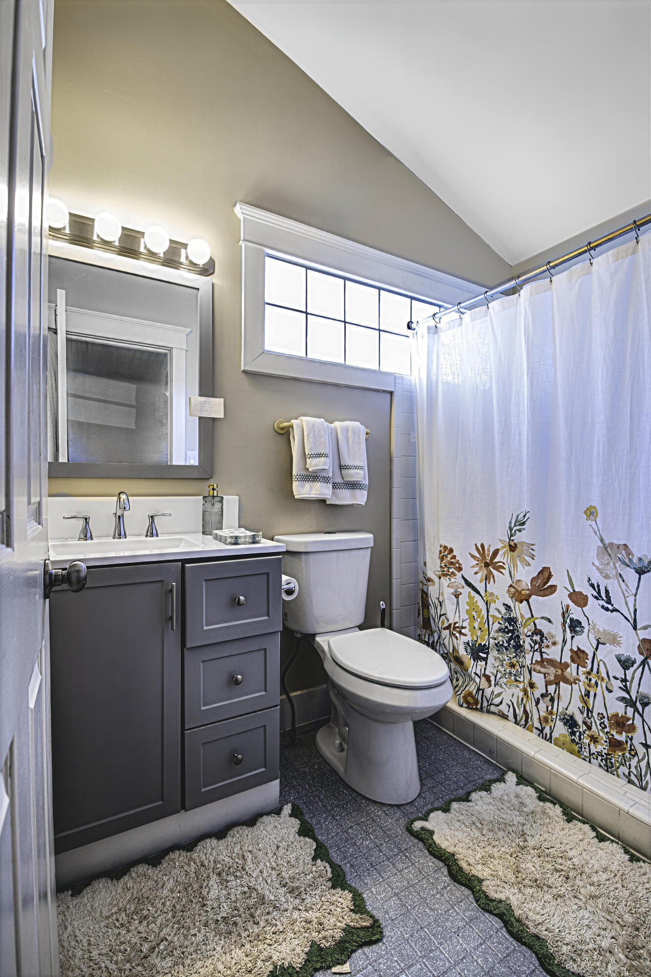 216 Forest Park Road