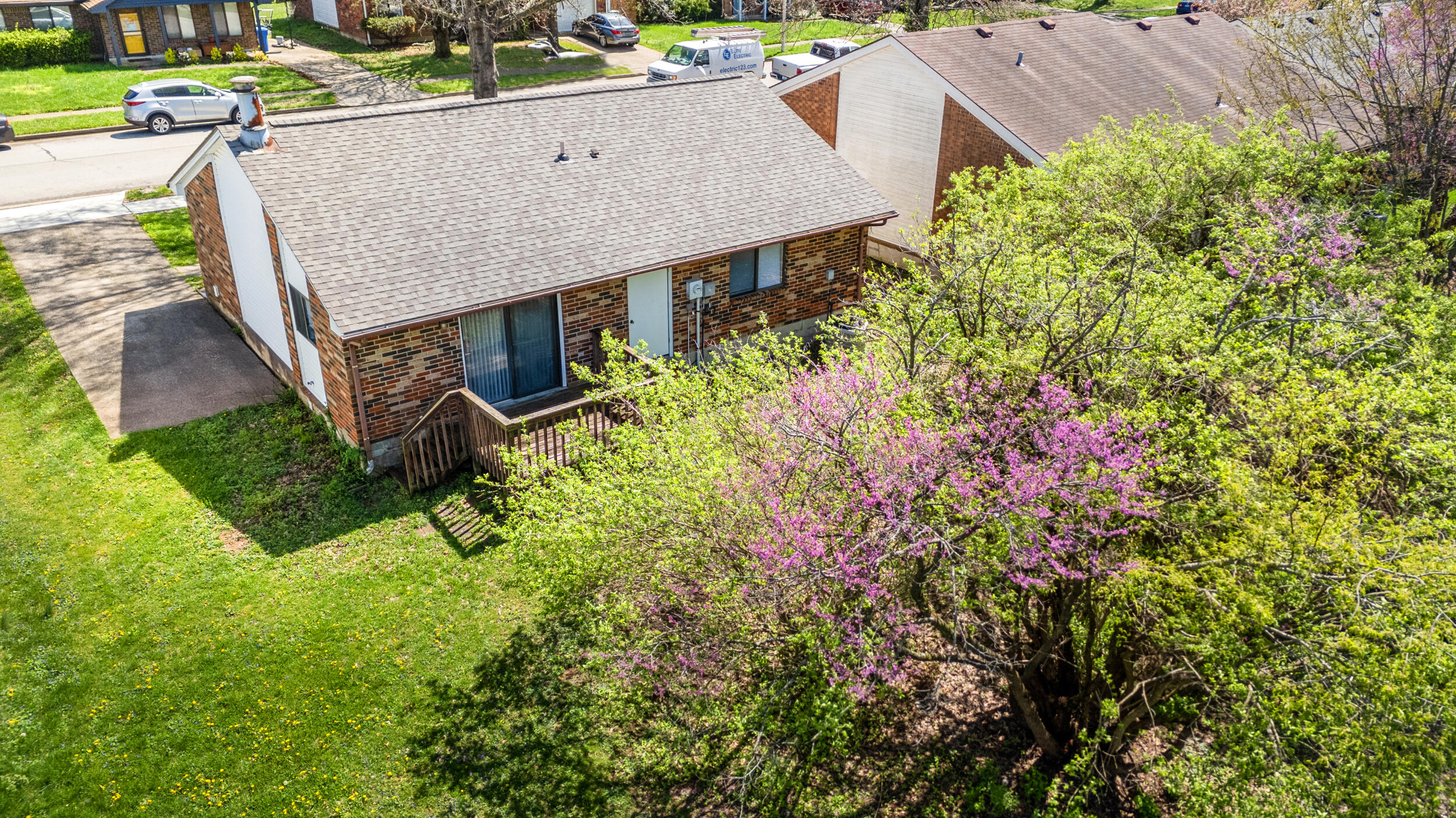 3409 Woodspring Drive