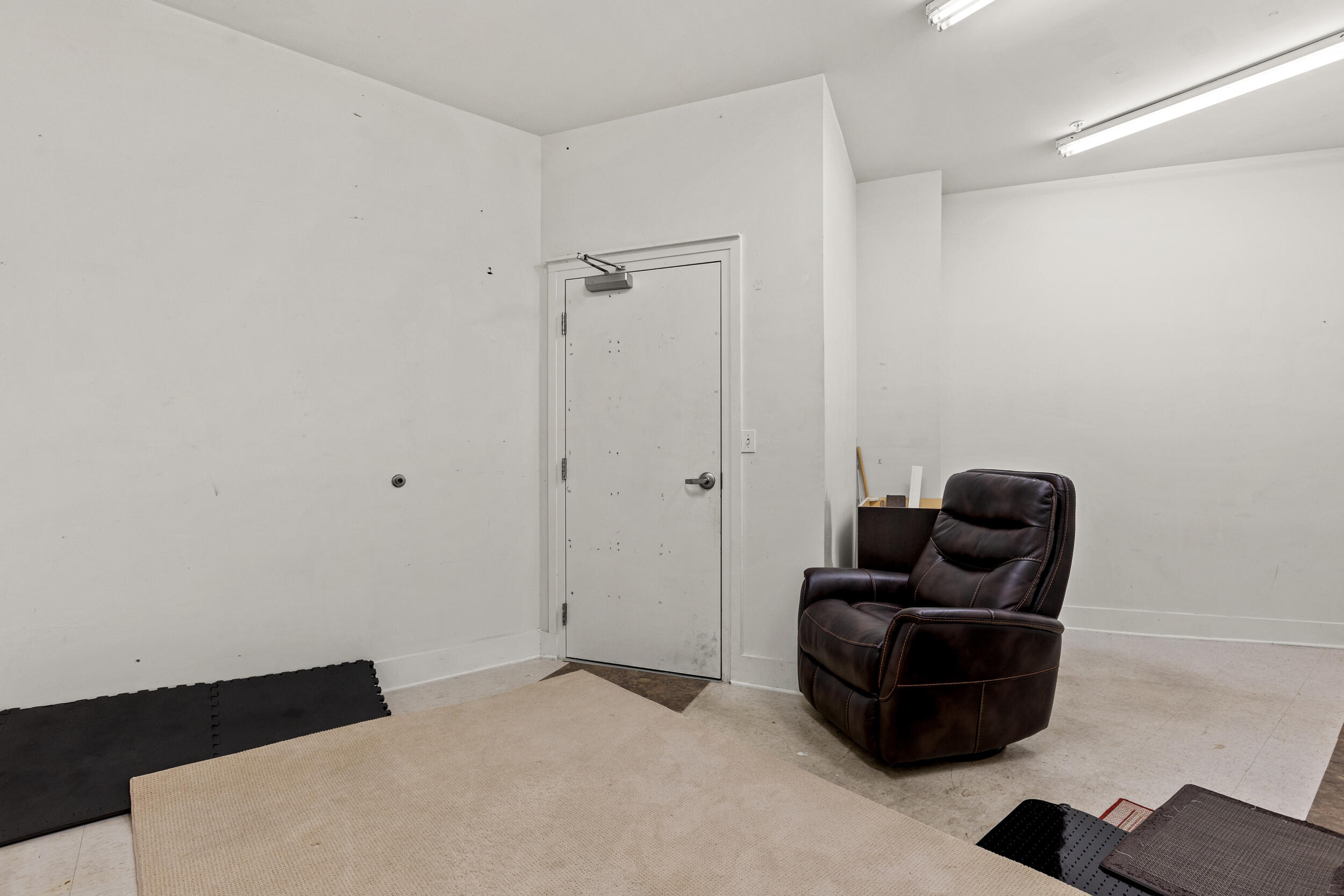 535 South Upper Street, 210