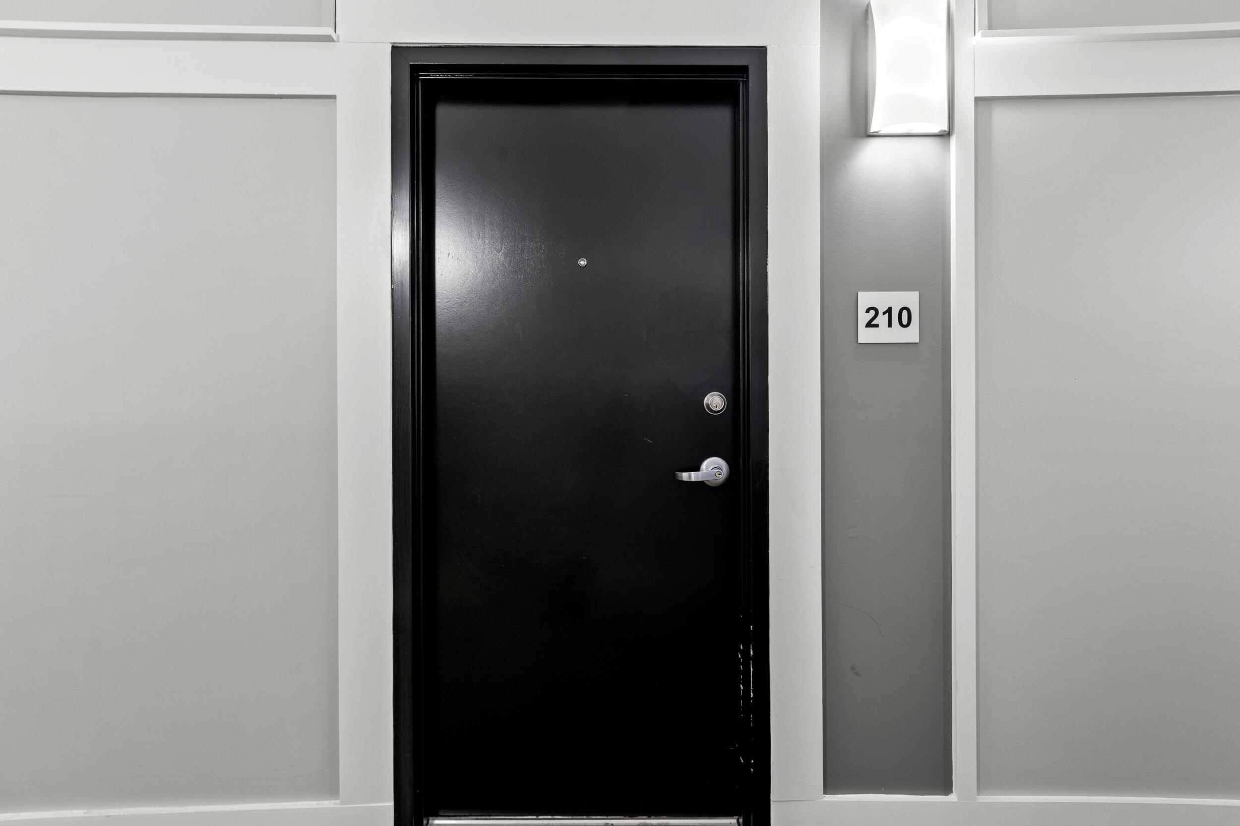 535 South Upper Street, 210