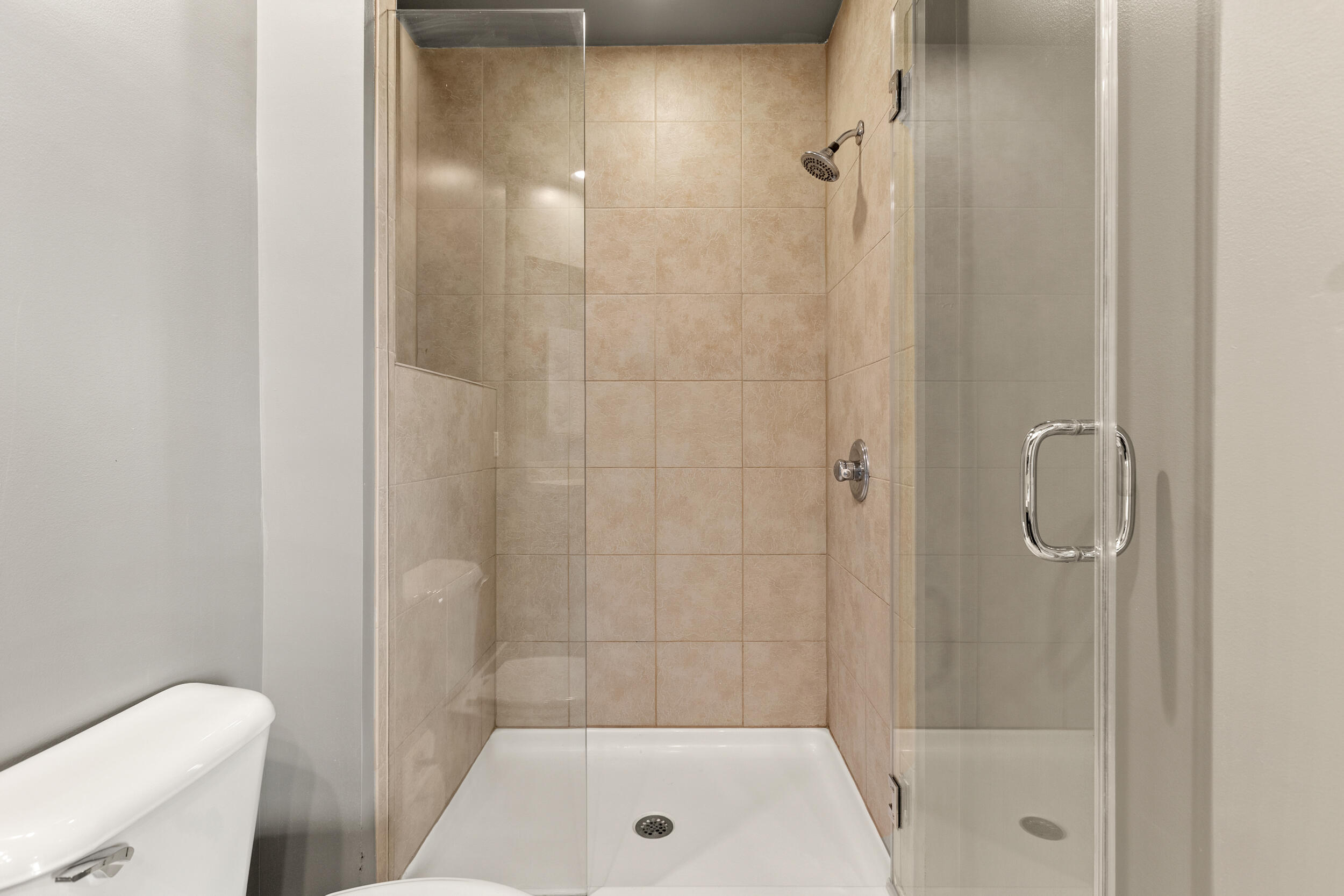 535 South Upper Street, 210