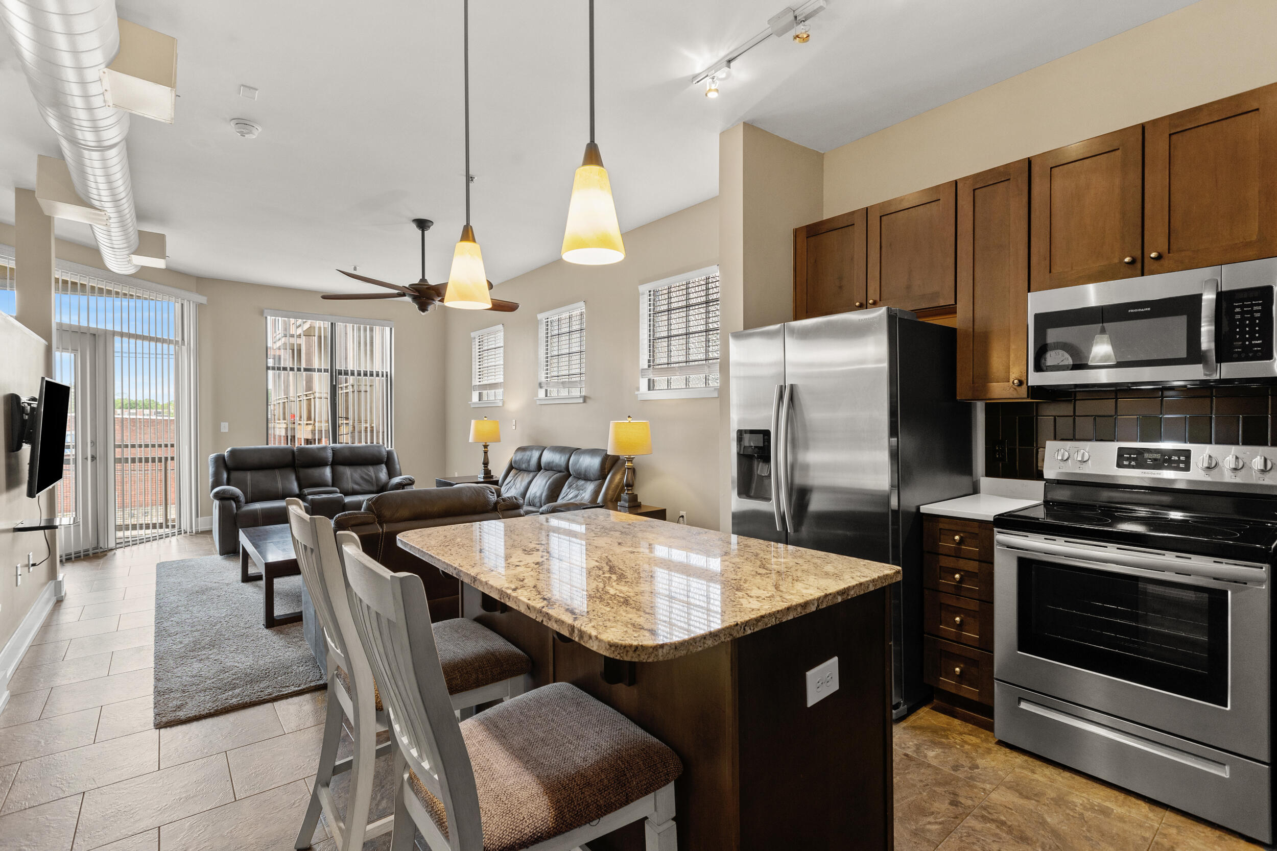 535 South Upper Street, 210