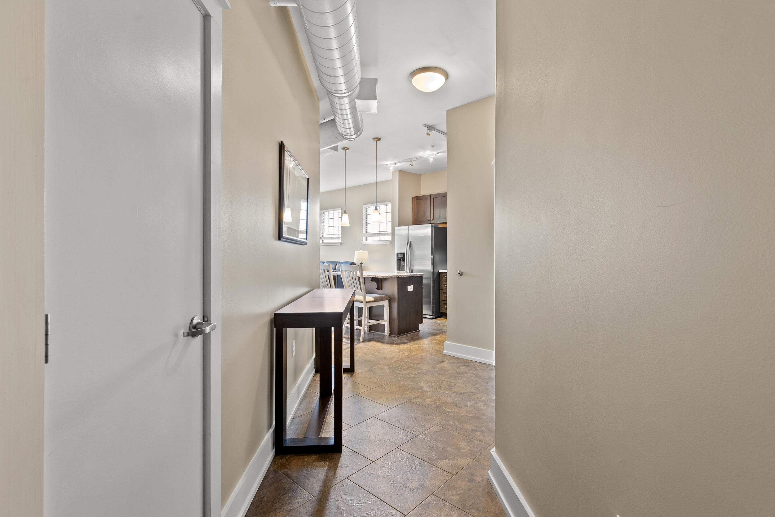 535 South Upper Street, 210