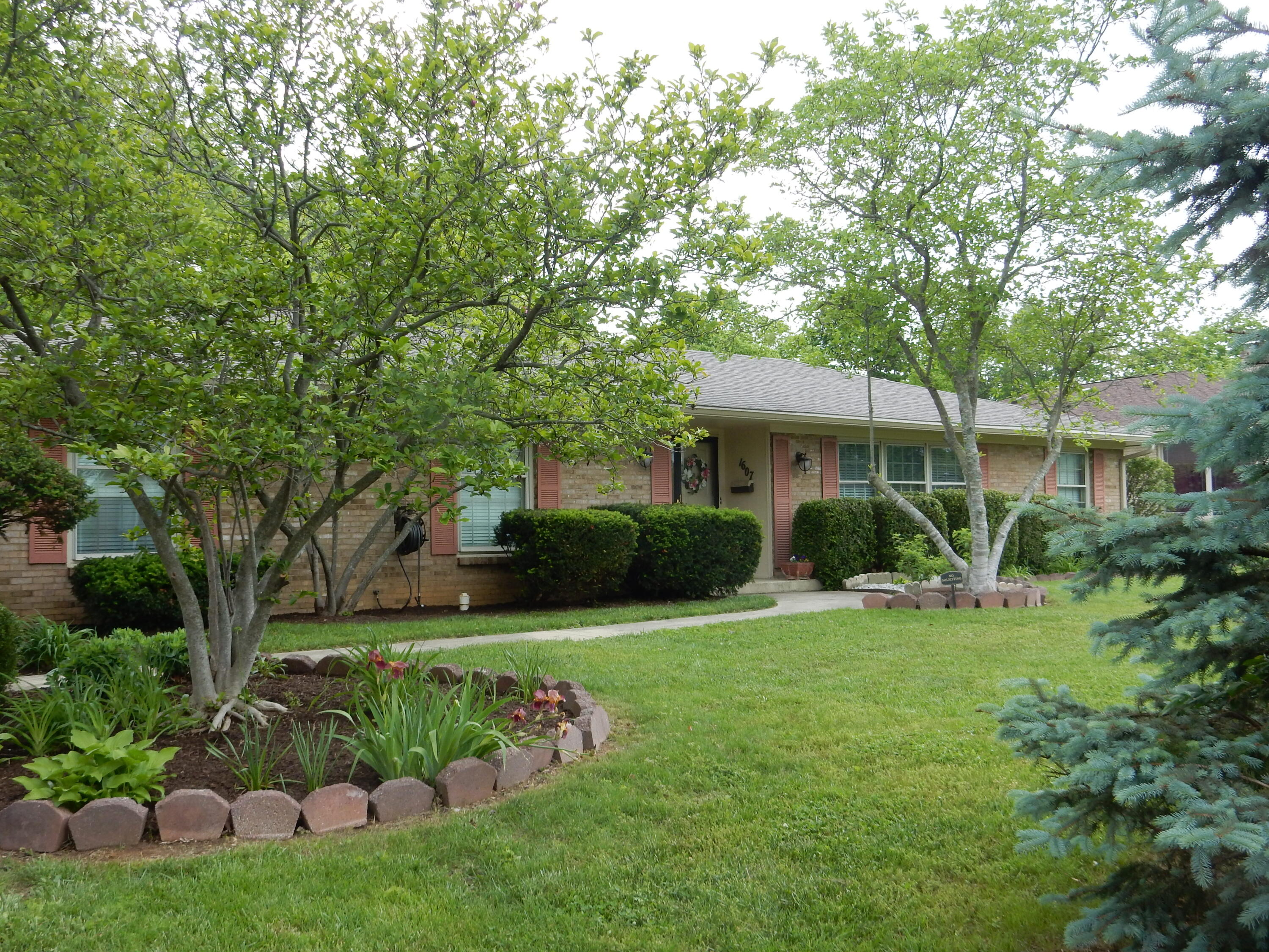 1607 Cantrill Drive