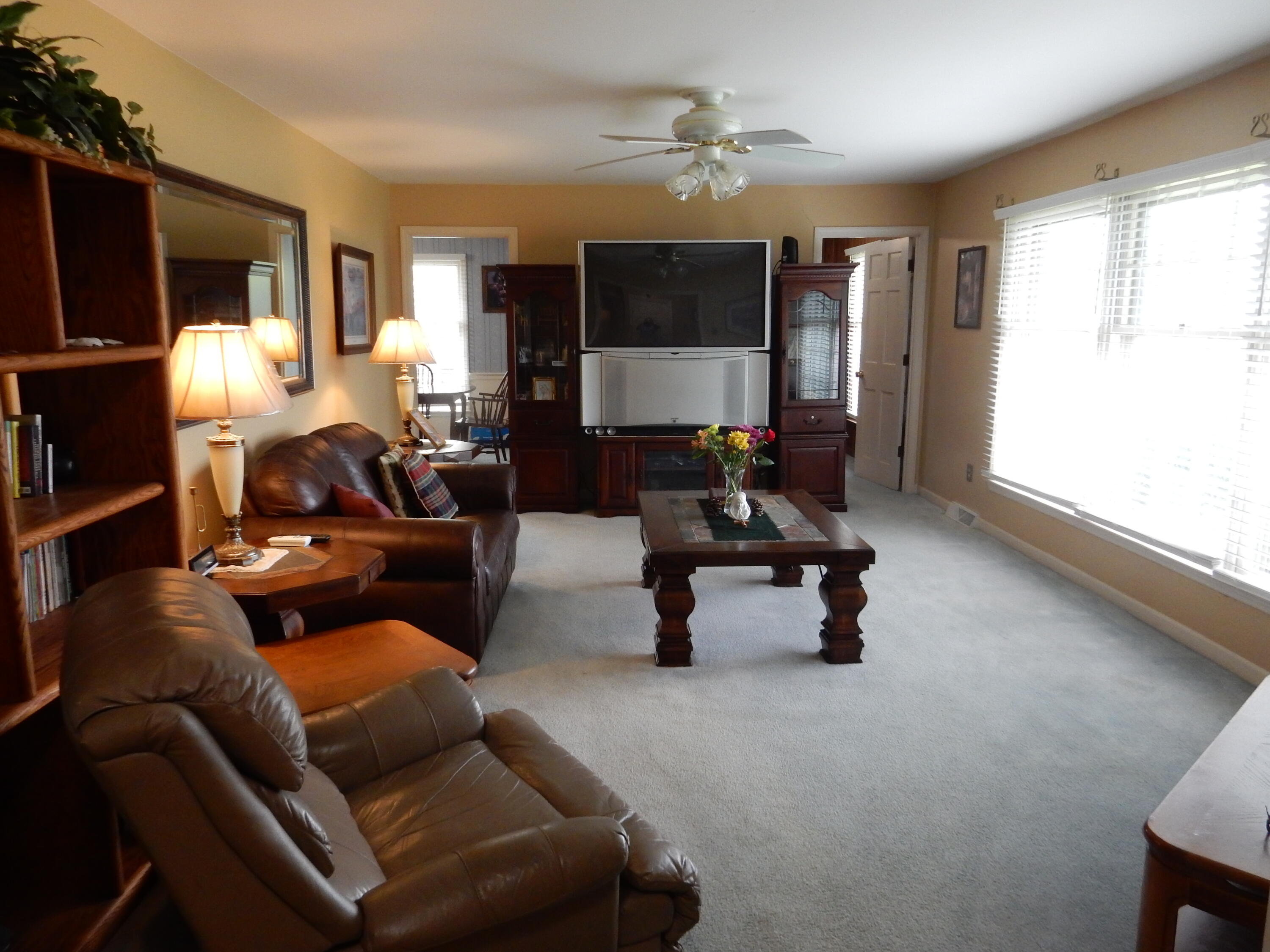 1607 Cantrill Drive