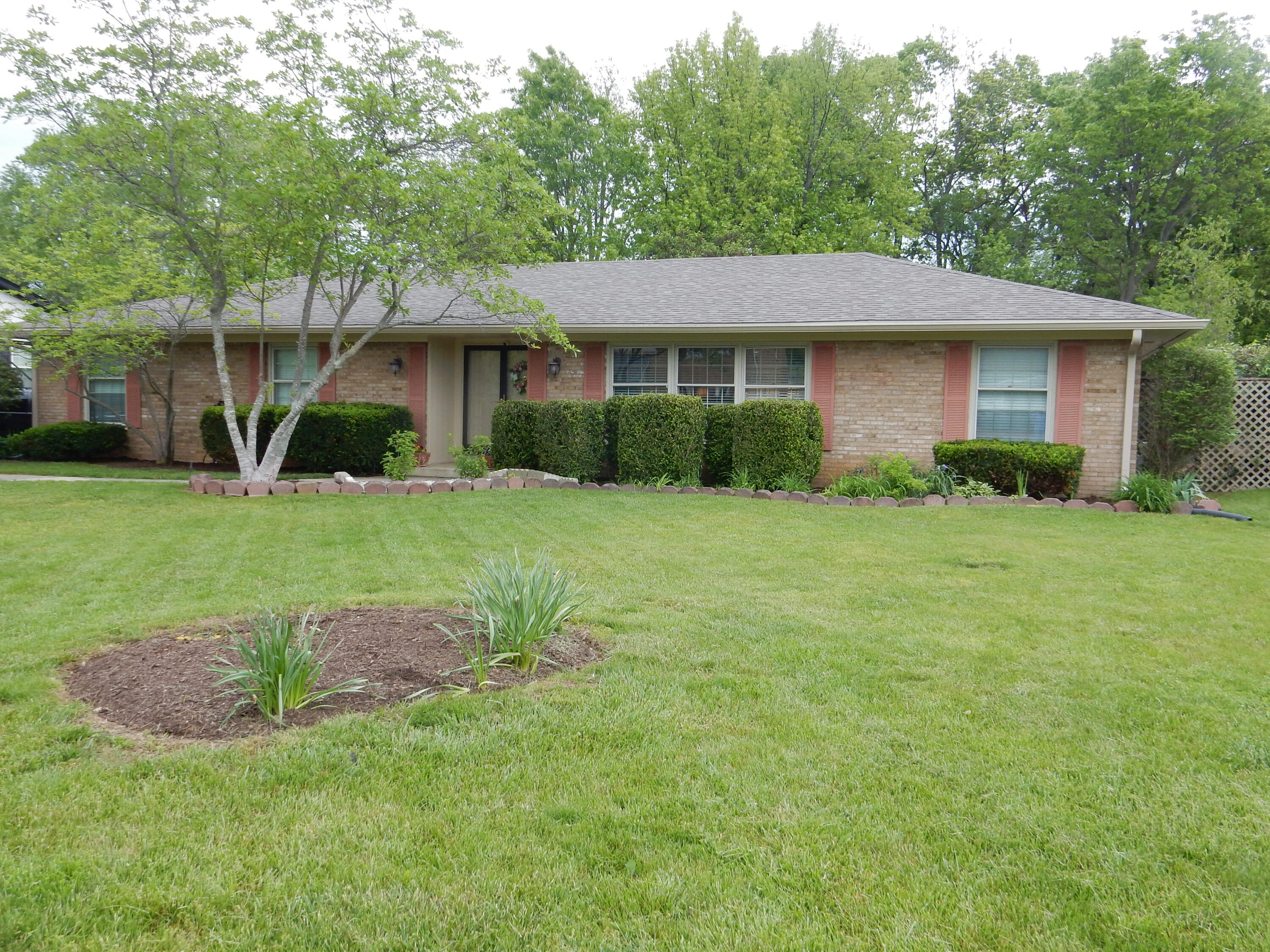 1607 Cantrill Drive