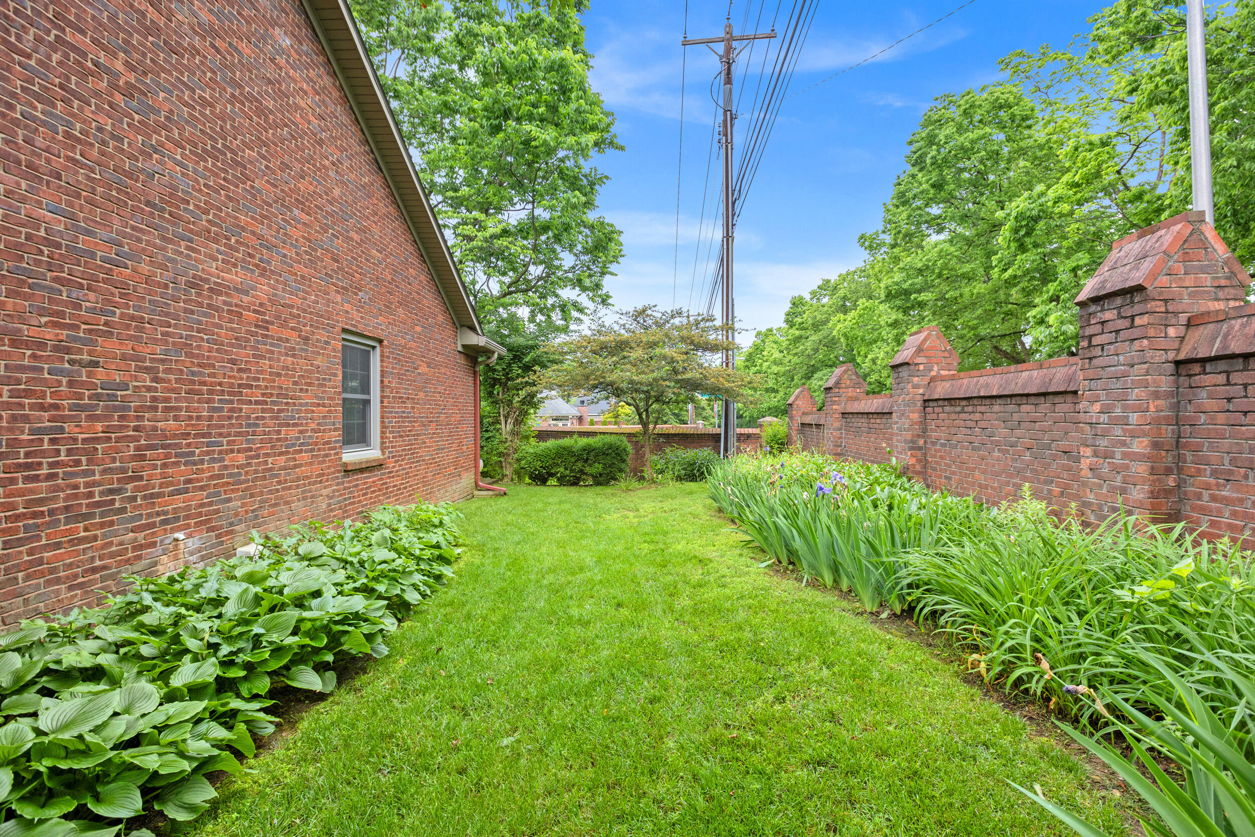 2901 Tabor Oaks Lane