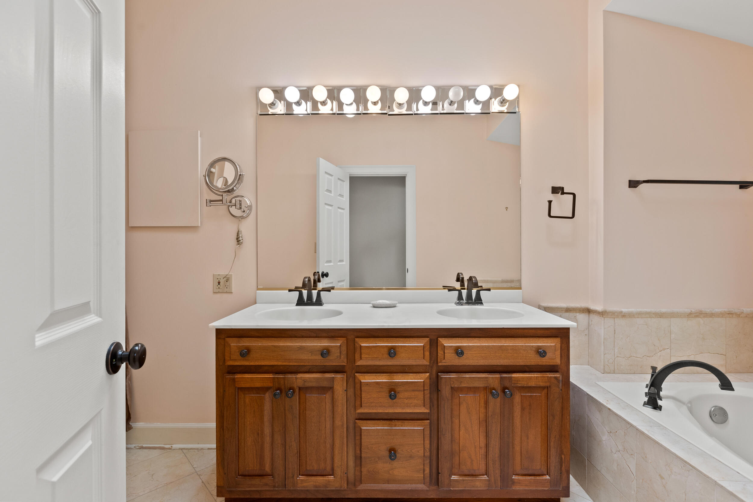 2901 Tabor Oaks Lane