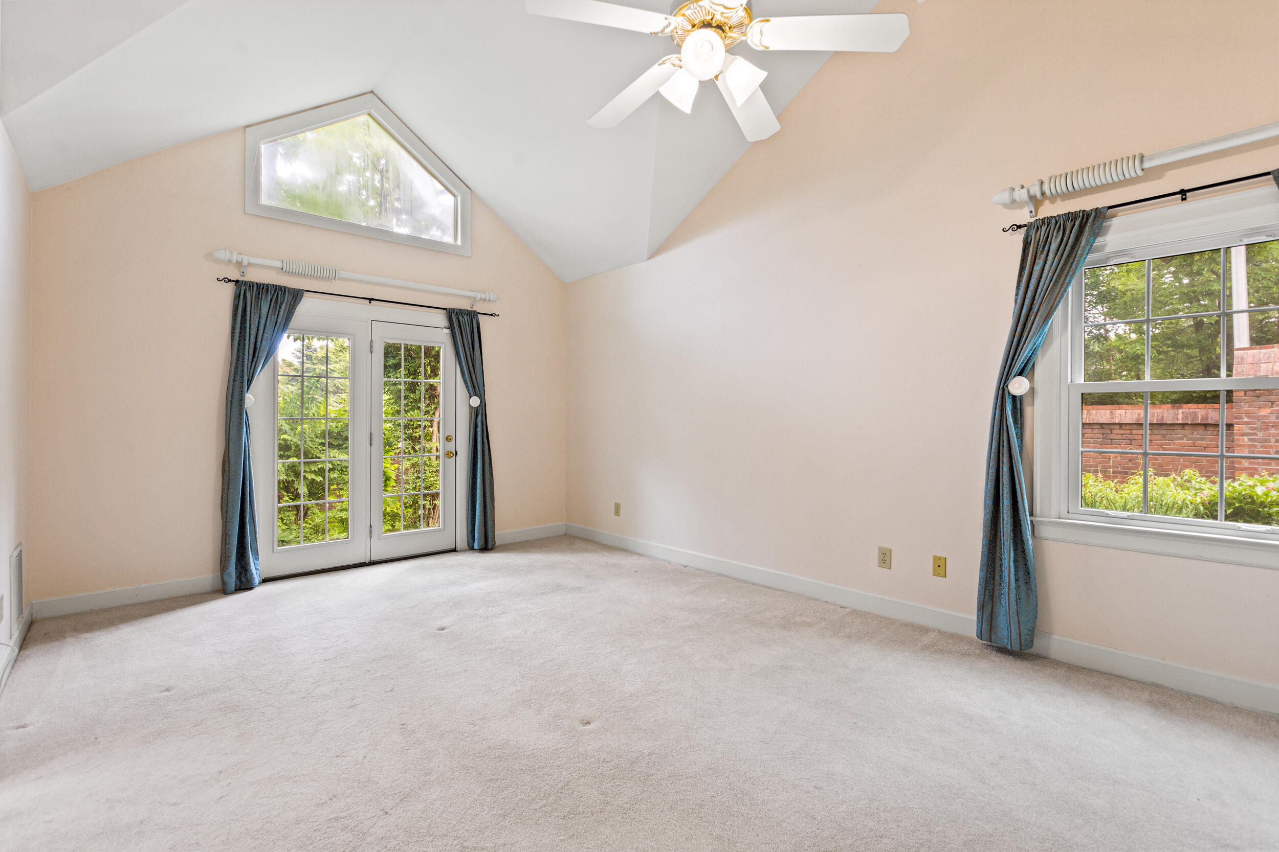 2901 Tabor Oaks Lane