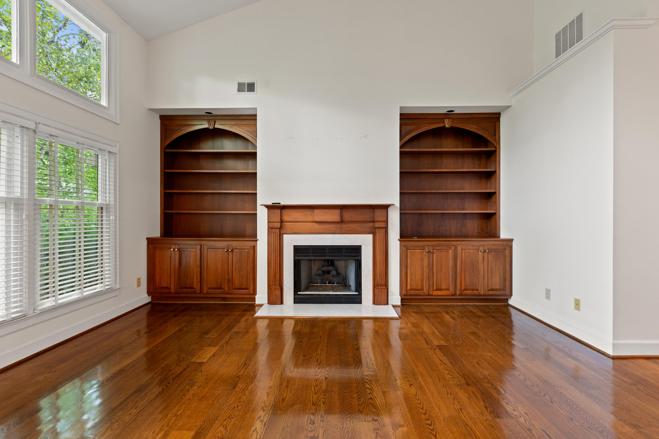 2901 Tabor Oaks Lane