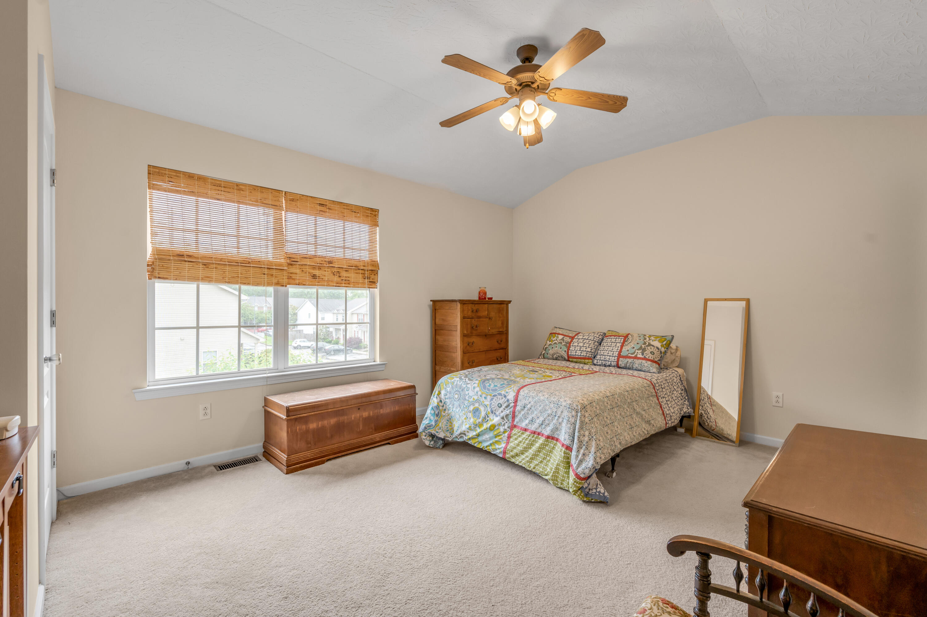 3855 Lochdale Terrace, 6106