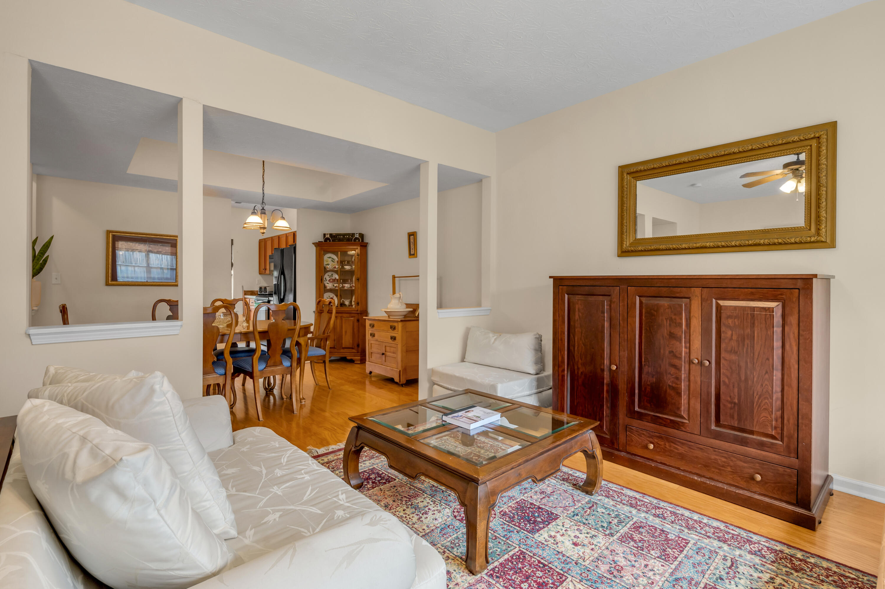 3855 Lochdale Terrace, 6106