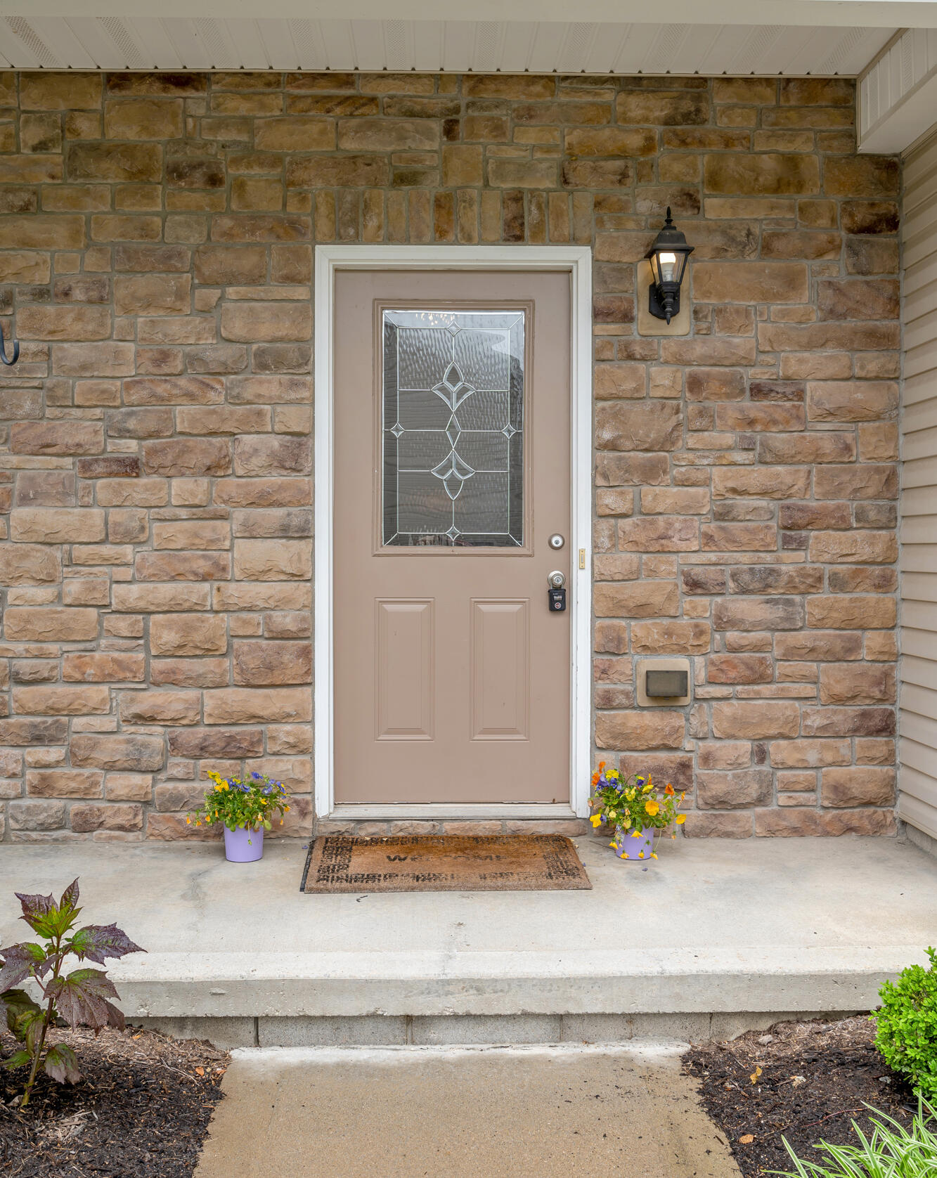 3855 Lochdale Terrace, 6106