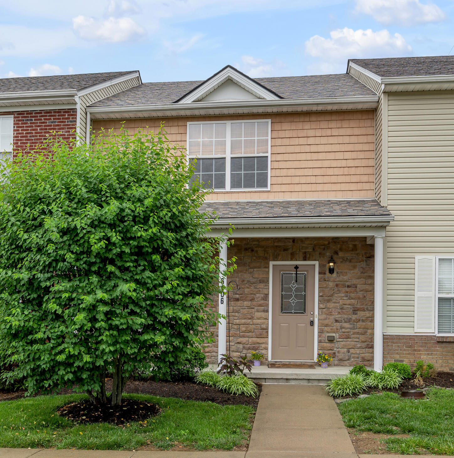 3855 Lochdale Terrace, 6106