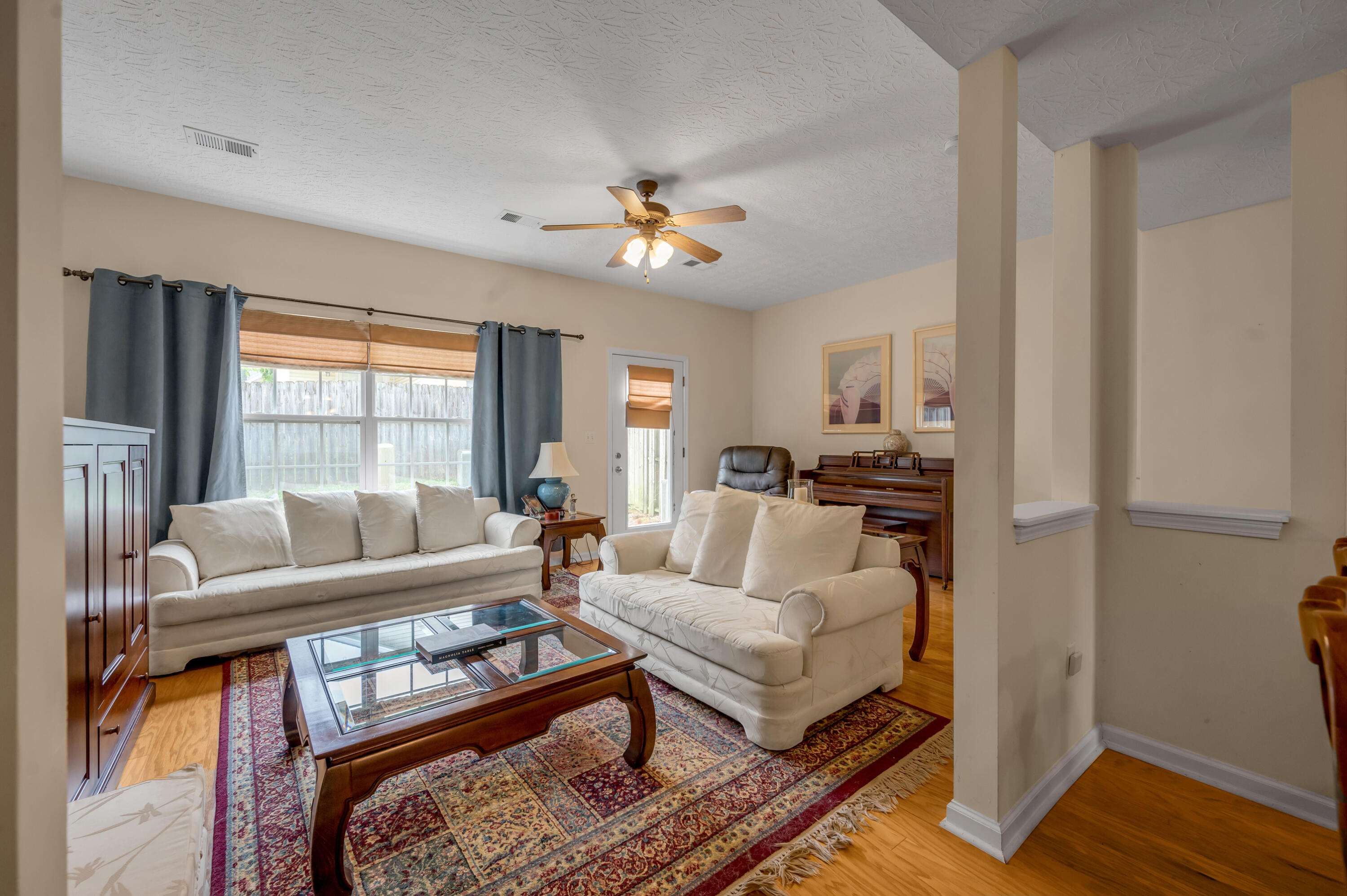 3855 Lochdale Terrace, 6106