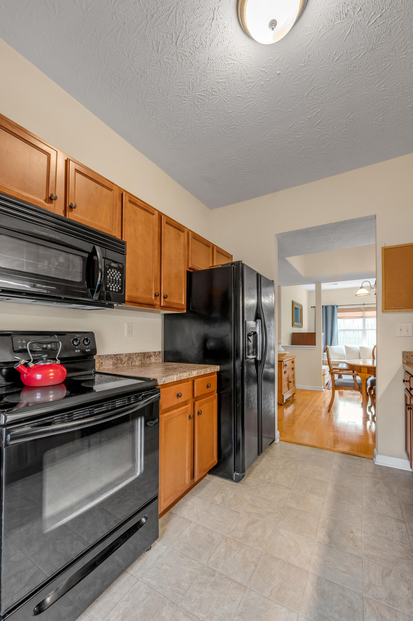 3855 Lochdale Terrace, 6106