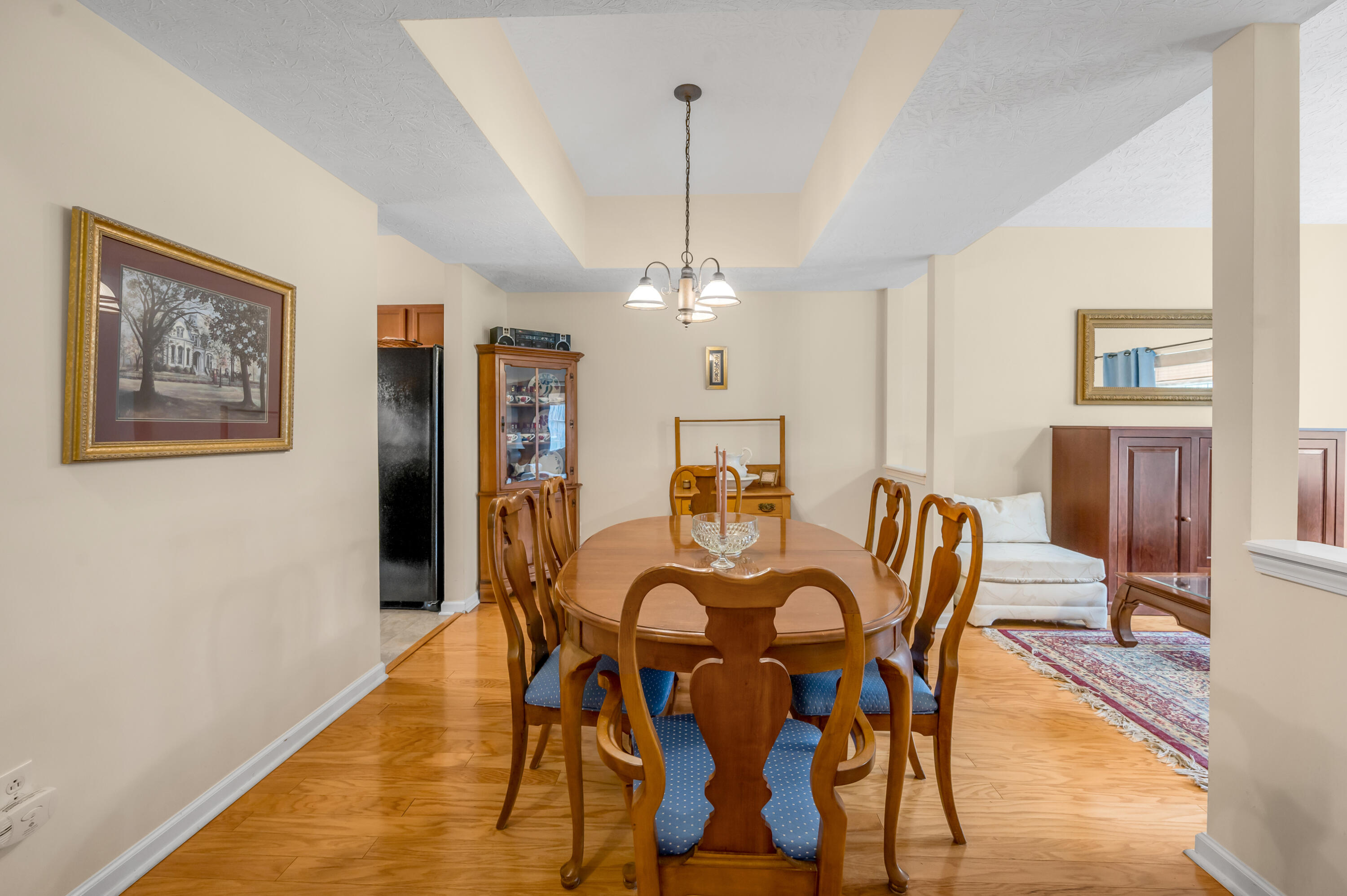 3855 Lochdale Terrace, 6106