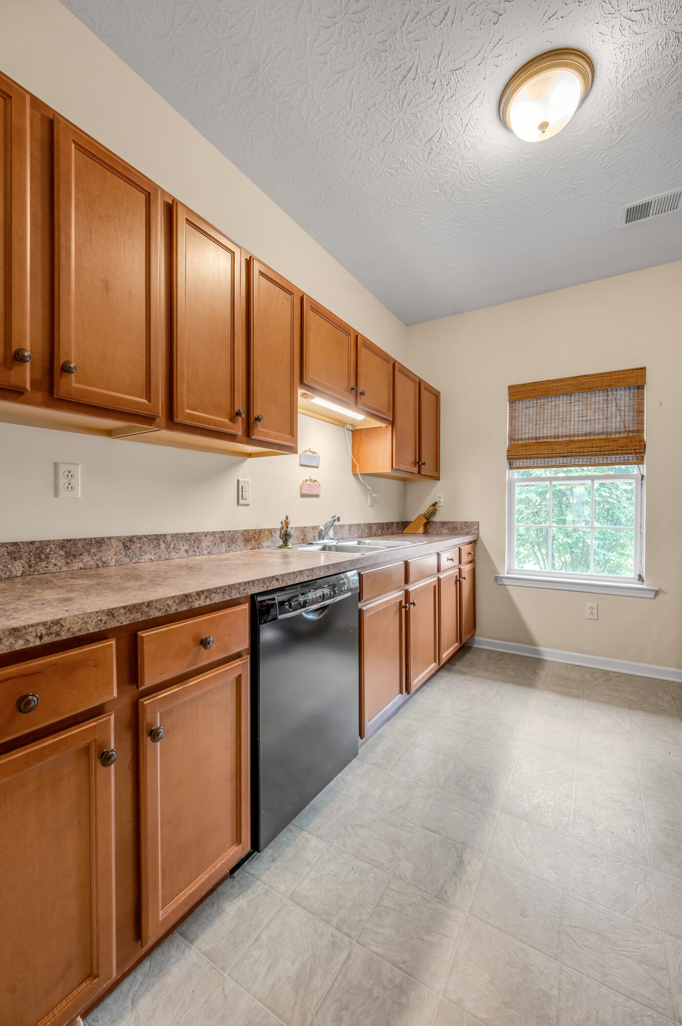 3855 Lochdale Terrace, 6106